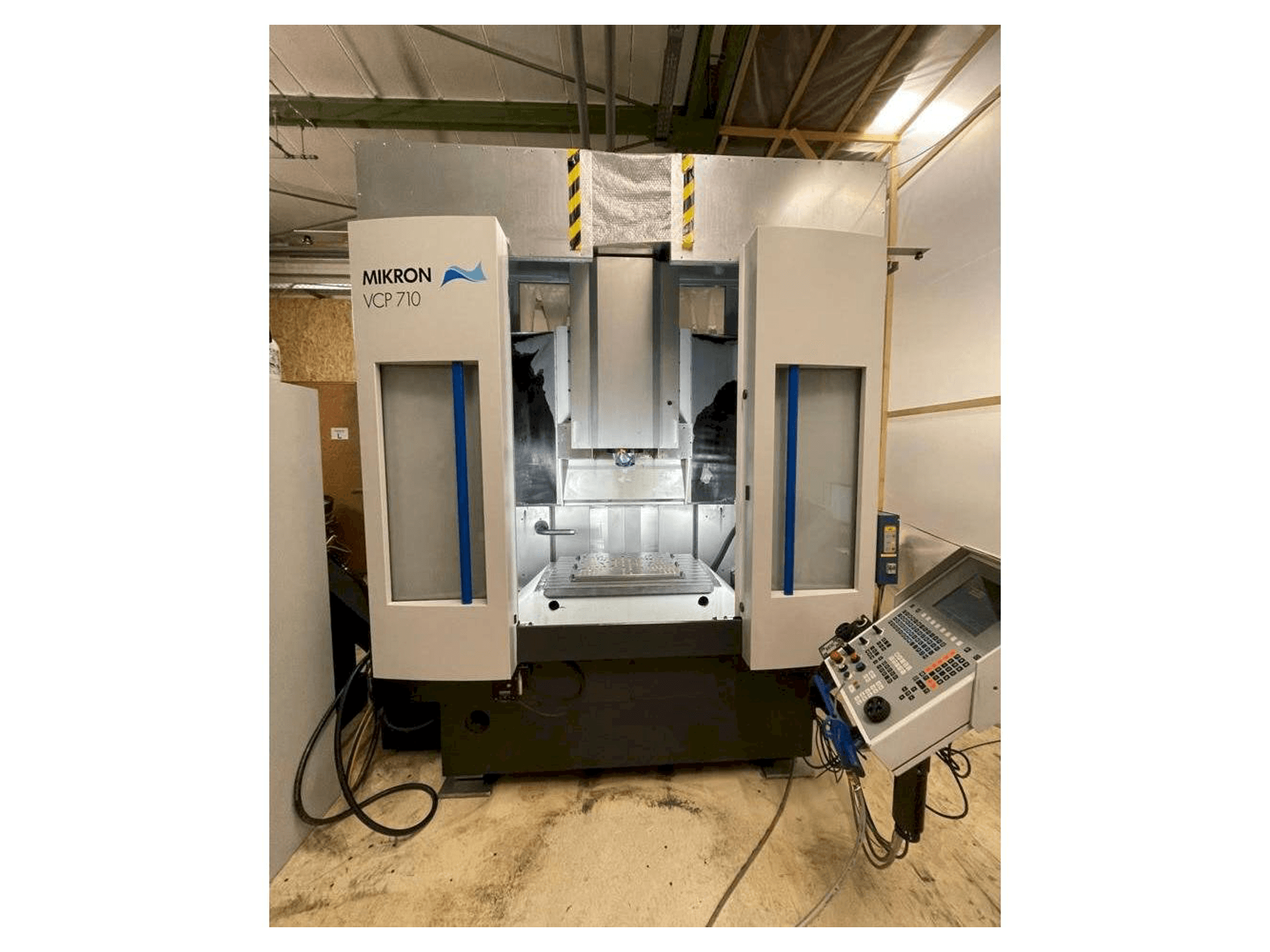 MIKRON VCP 710-maskinen framifrån