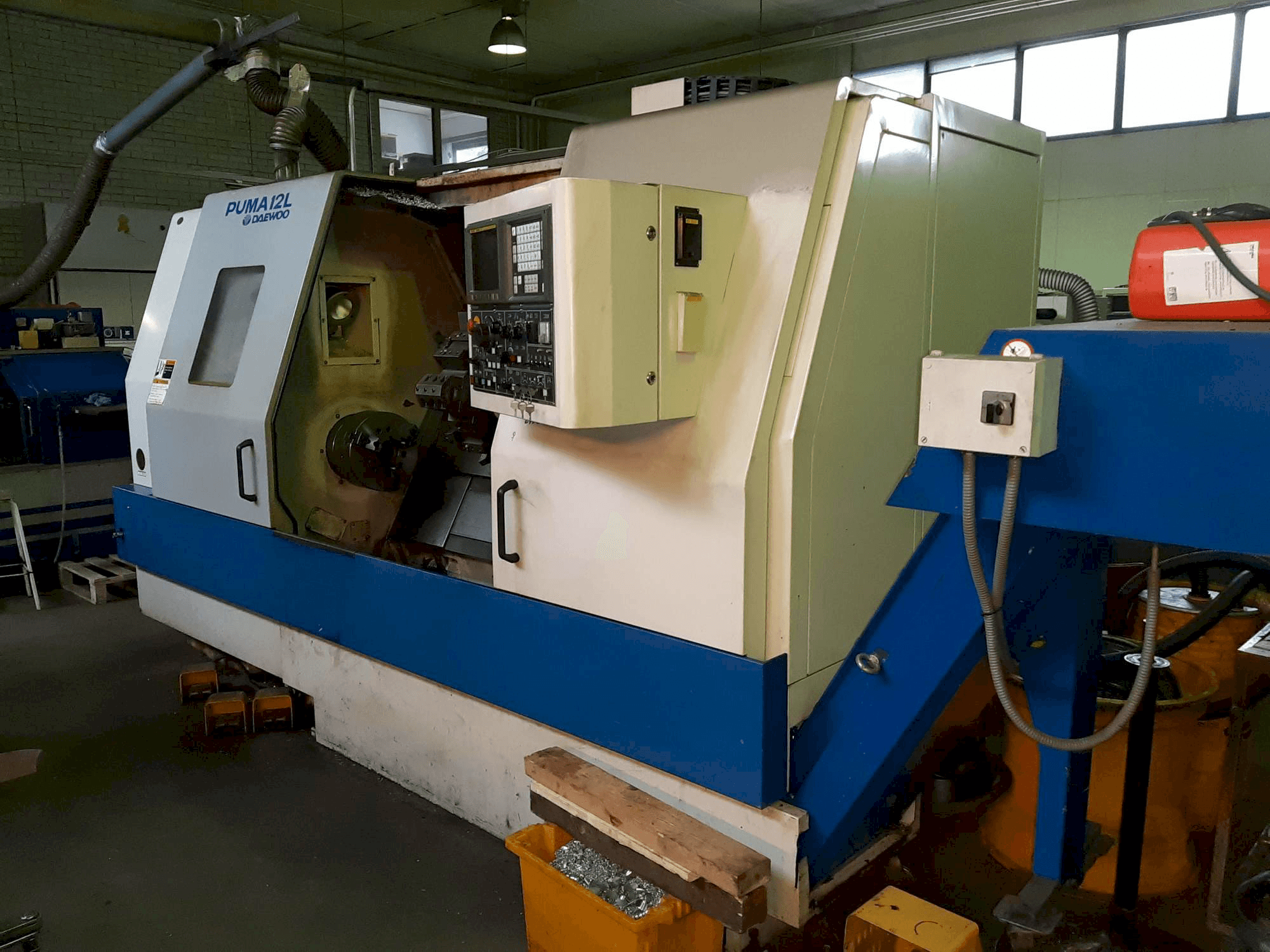 DAEWOO PUMA 12L-maskinen framifrån