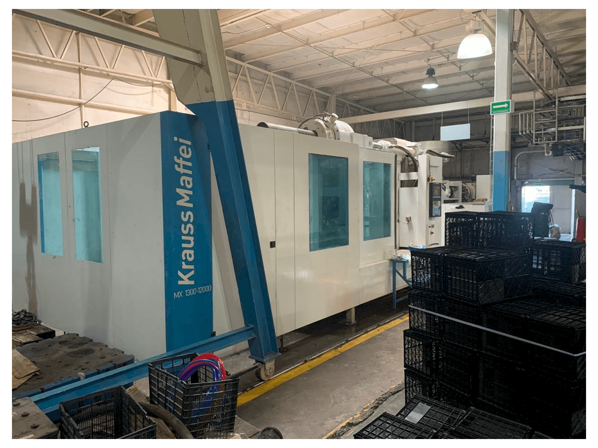 Krauss Maffei 1300-12000 MX-maskinen framifrån