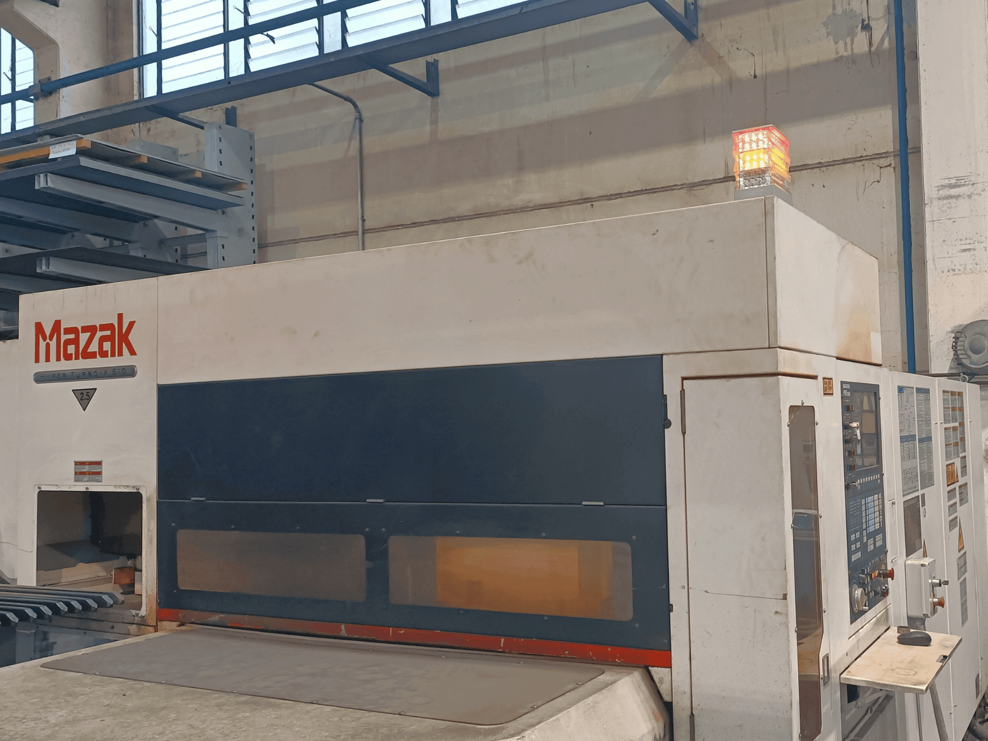 Mazak MAZAK HTX510-maskinen framifrån