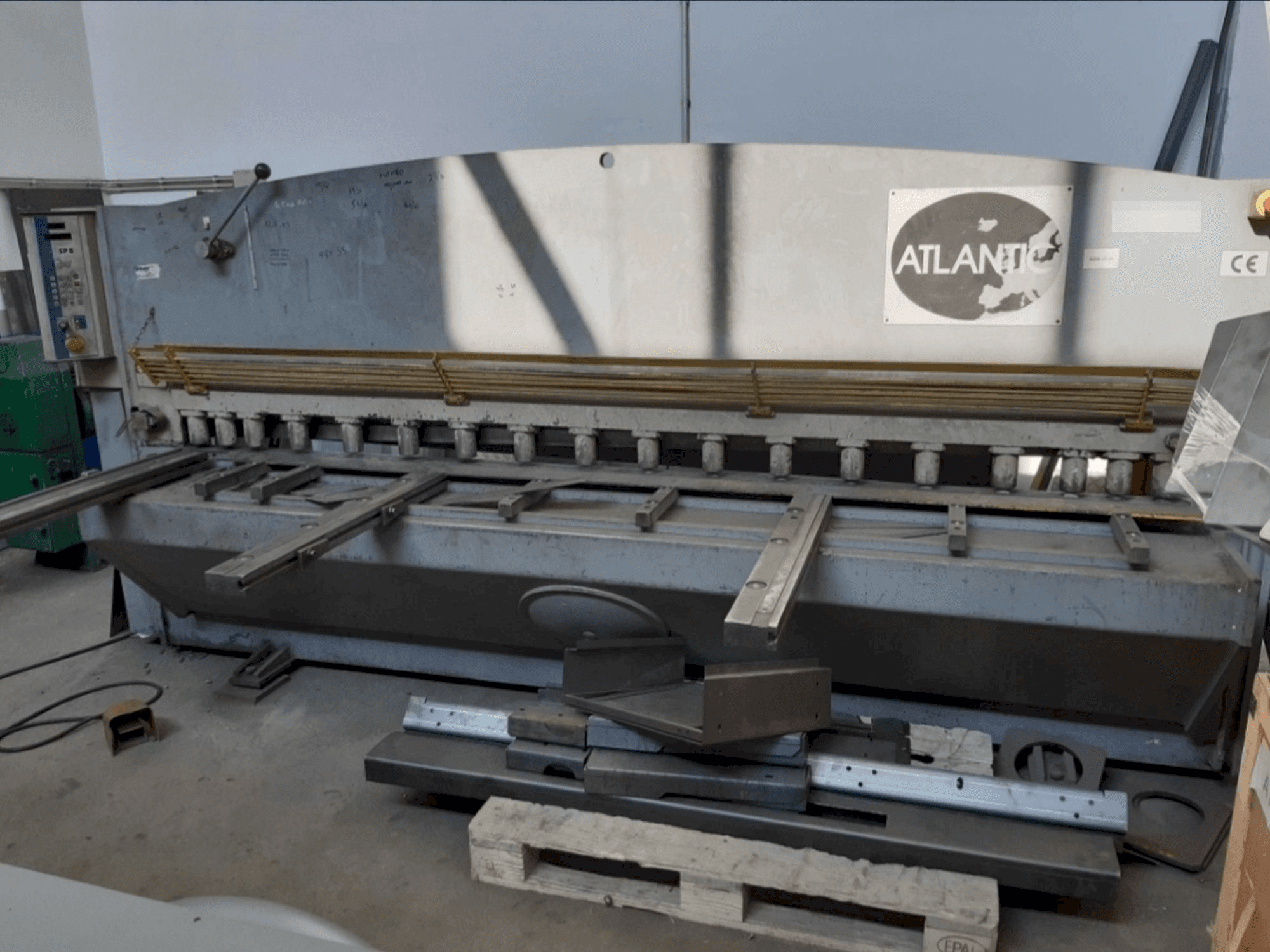 ATLANTIC ATS 3006-maskinen framifrån