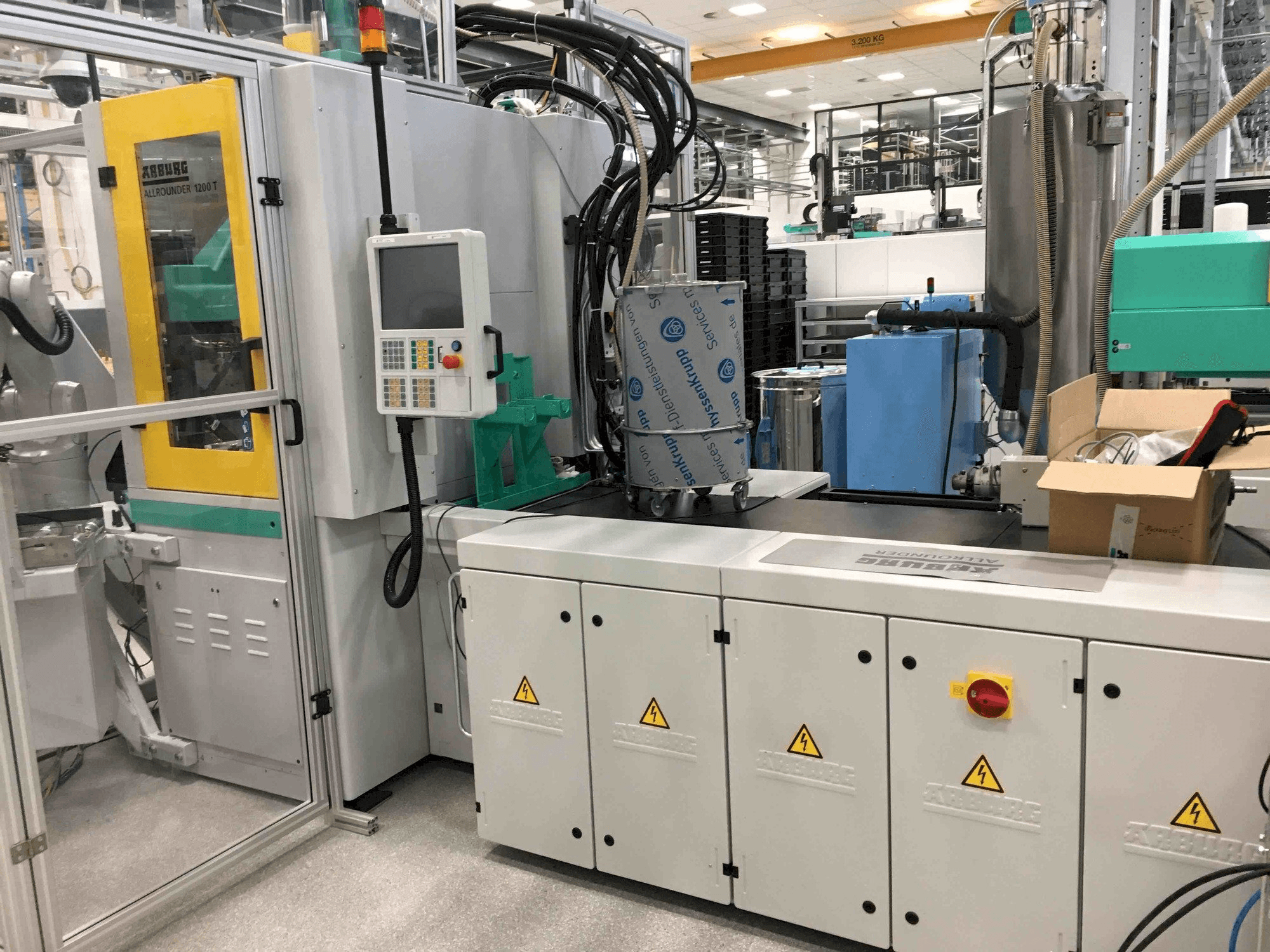 Arburg ALLROUNDER 1200 T 800 - 70 (2017)-maskinen framifrån