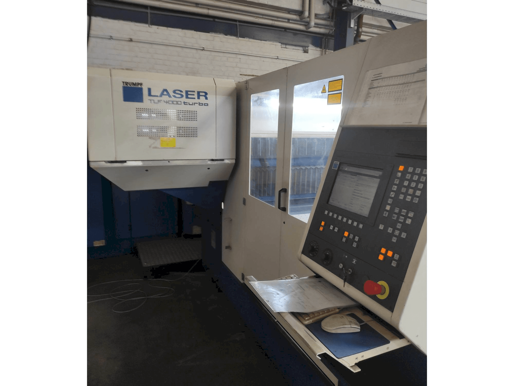 Trumpf TRUMATIC L 3030-maskinen framifrån