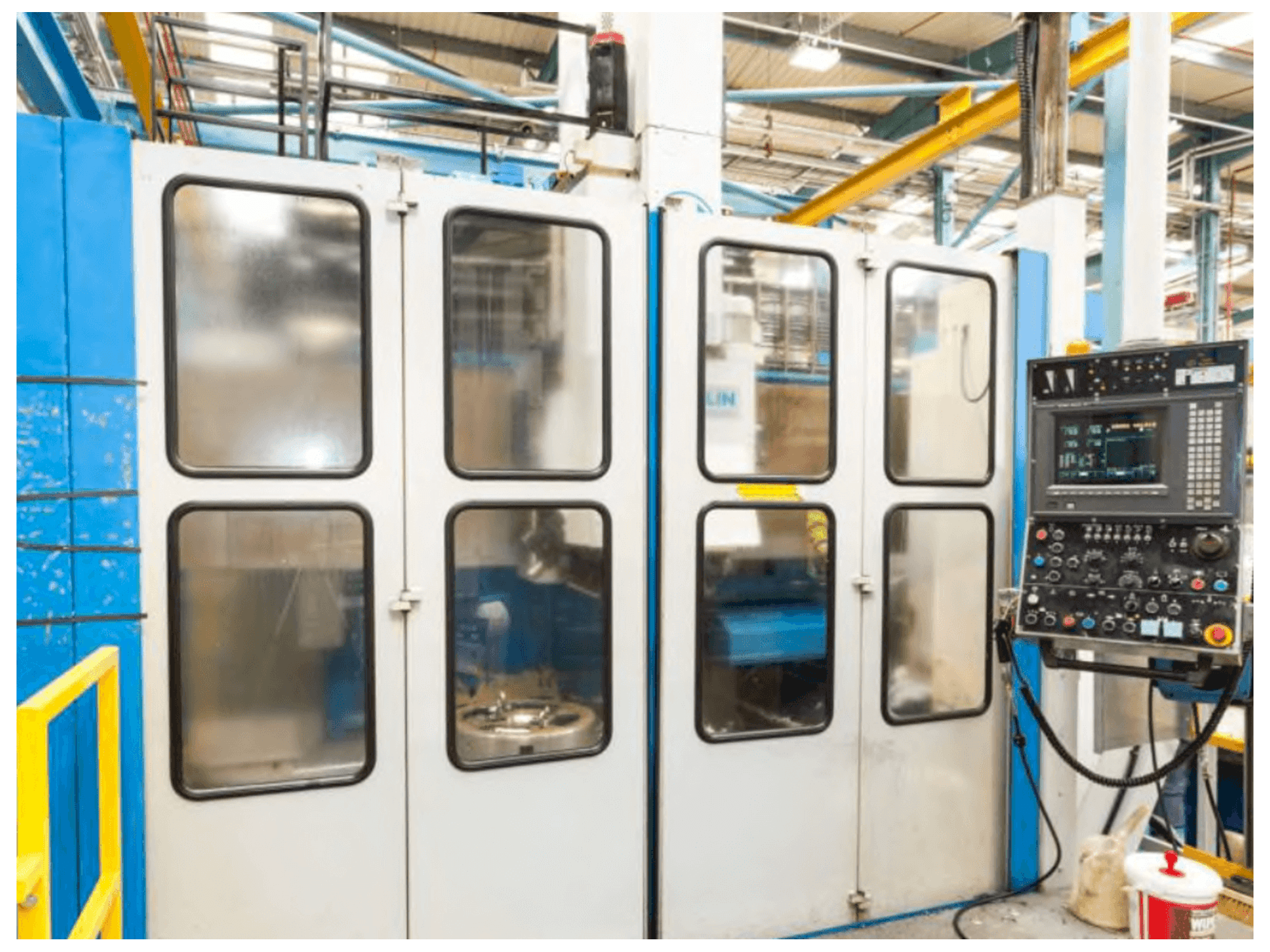 TOS SKIQ 20 CNC-maskinen framifrån