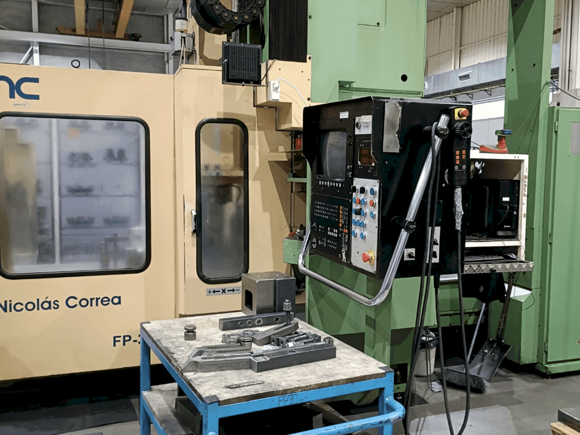 Correa FP30-maskinen framifrån