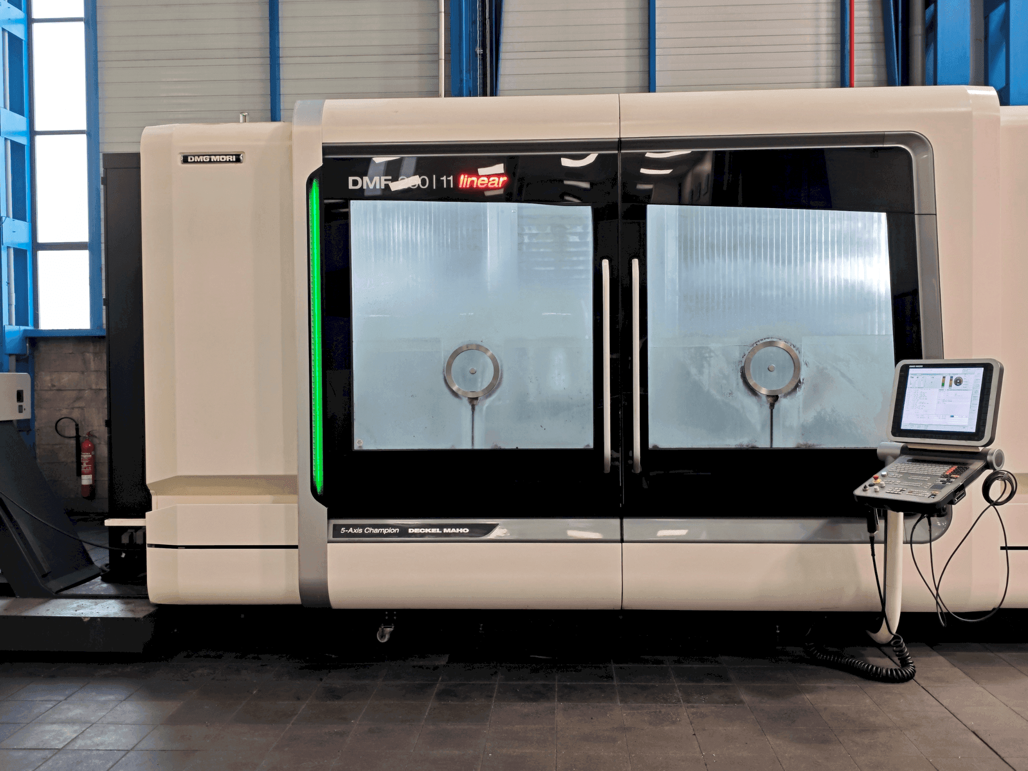 DMG MORI DMF 260-11 Linear-maskinen framifrån