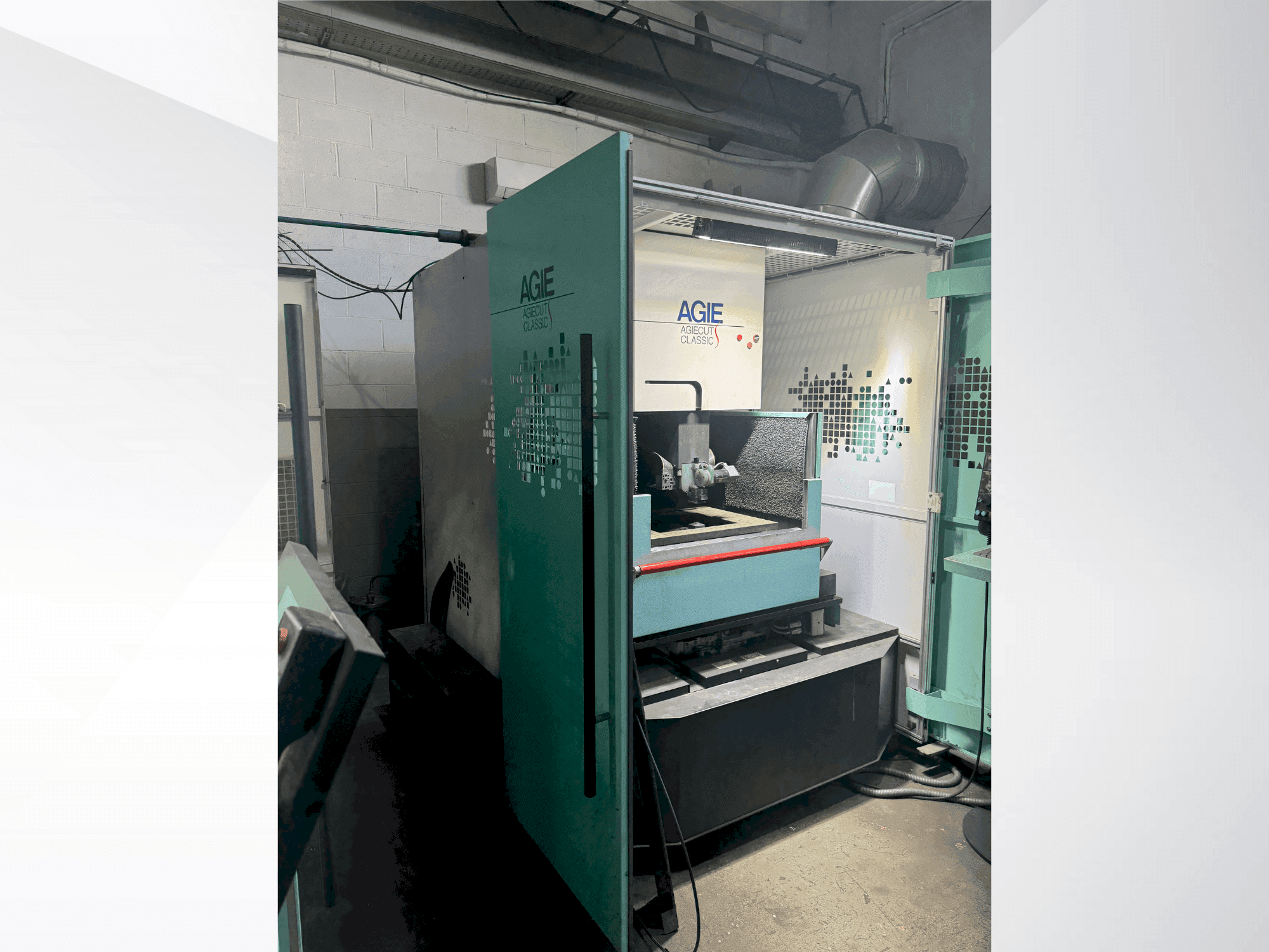 AGIE Agiecut Classic S-maskinen framifrån