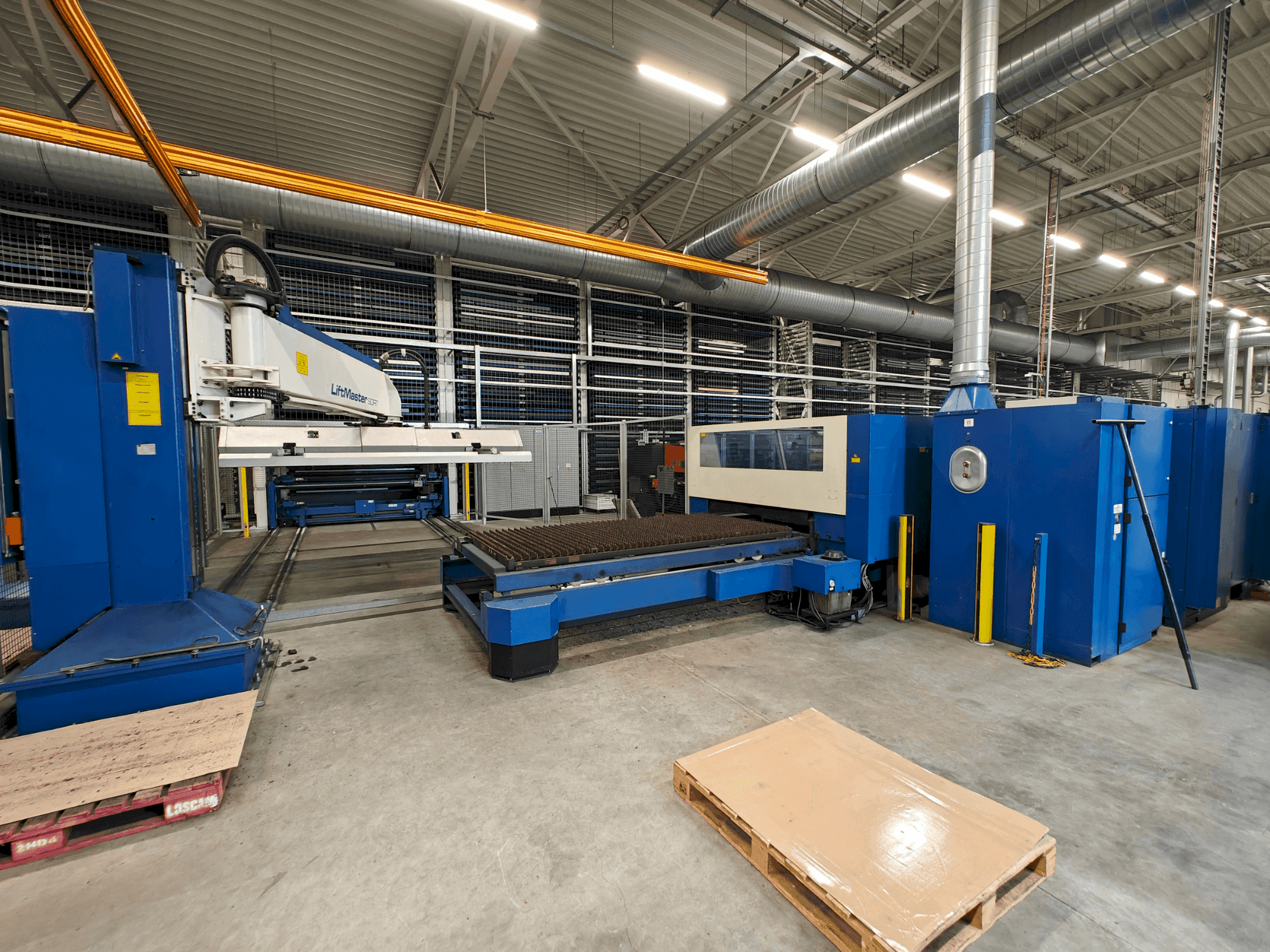TRUMPF Trumatic L3050-maskinen framifrån
