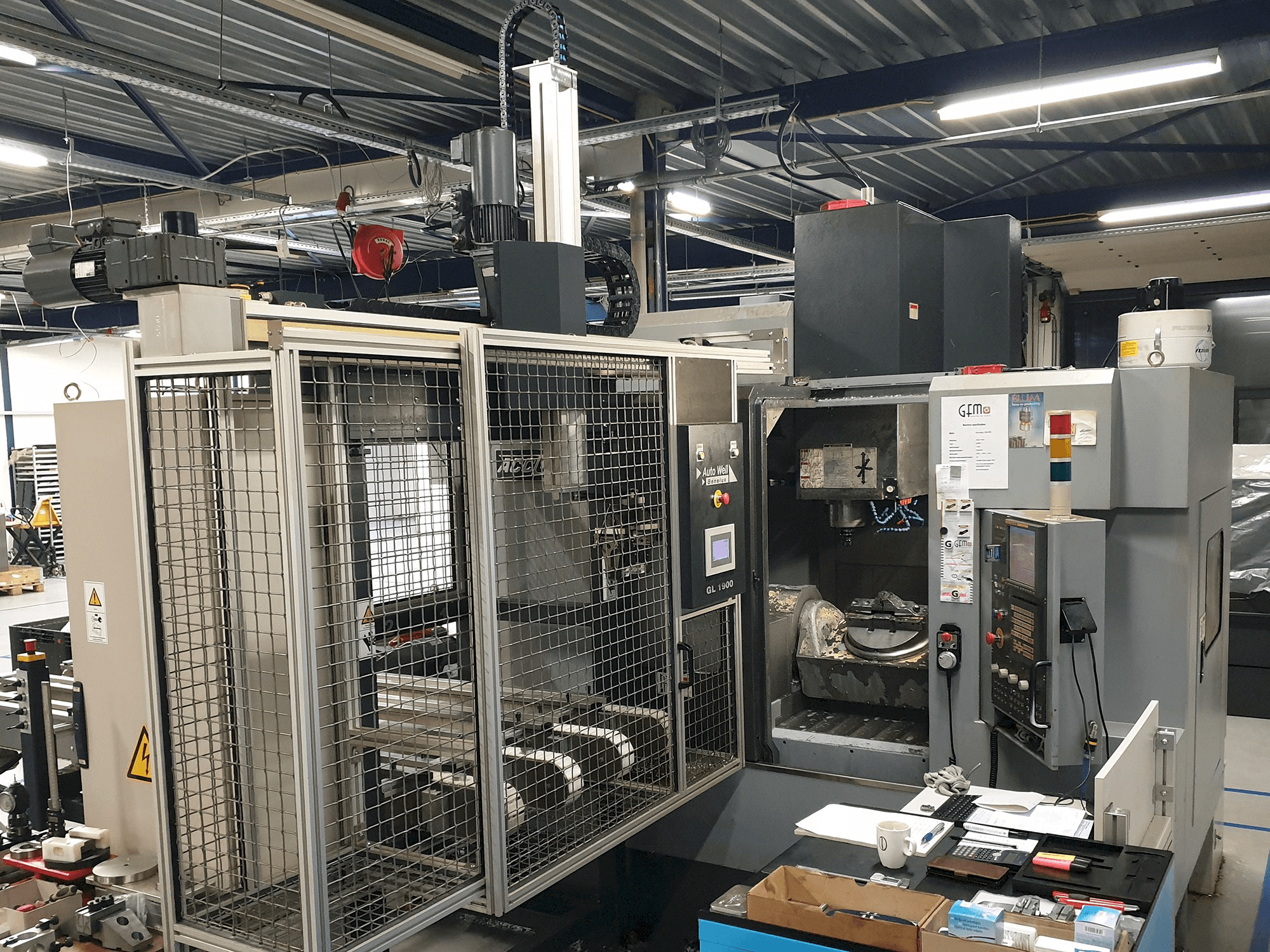 ACCUWAY-maskinen sedd från vänsterUM - 350V5