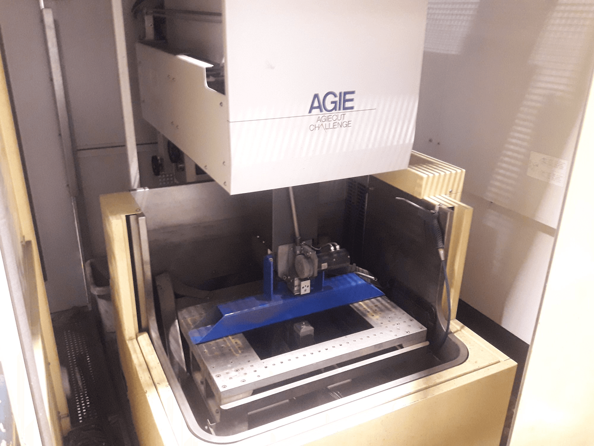 AGIE-maskinen framifrånAGIECUT CHALLENGE 2