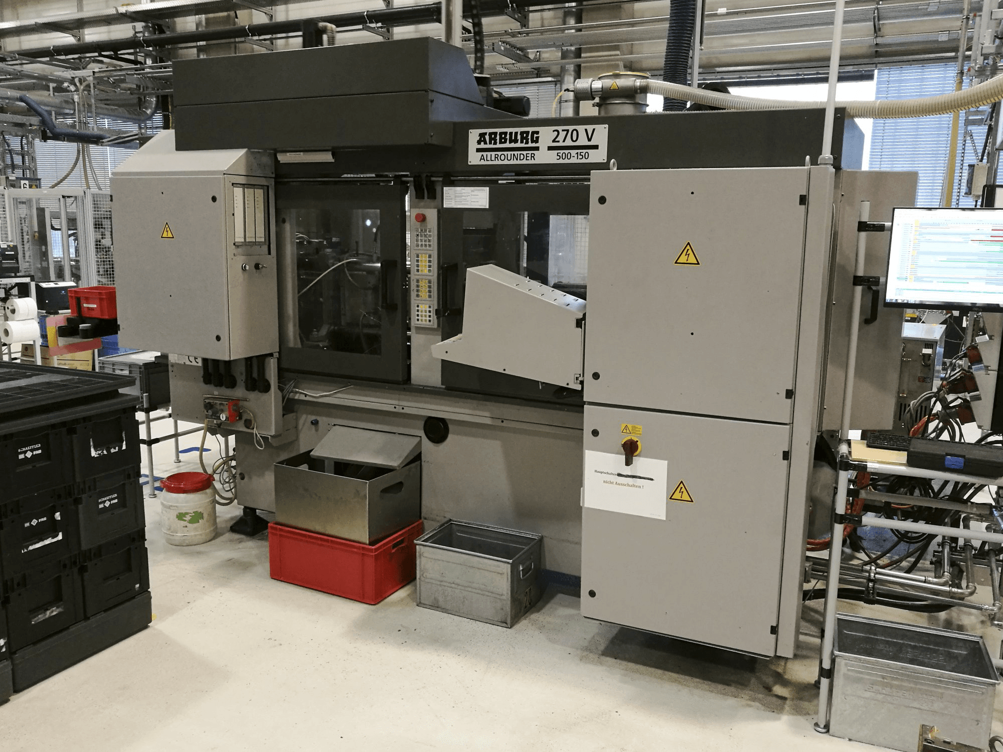 Arburg-maskinen sedd från höger270V 500-150