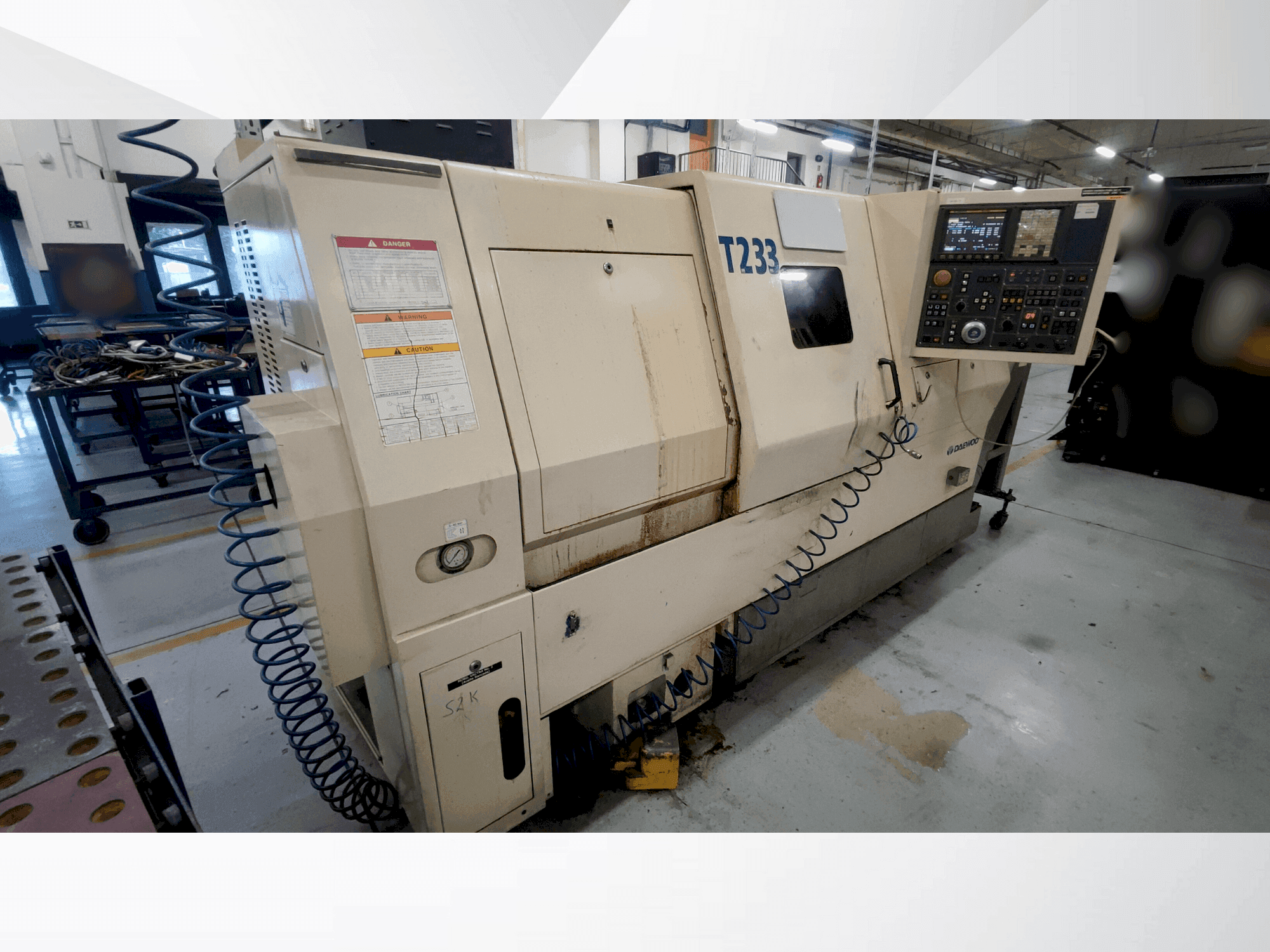 DAEWOO puma 240 LB-maskinen framifrån