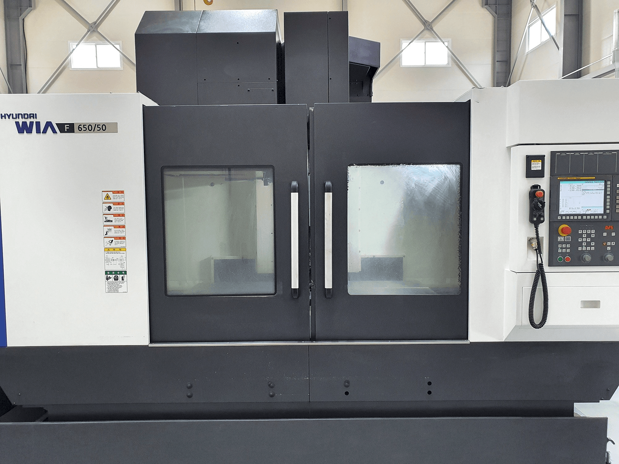 Hyundai Wia F650/50-maskinen framifrån