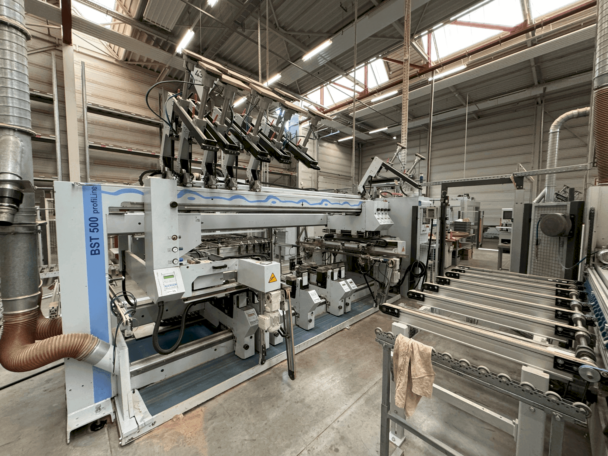 Weeke profiLine BST 500/D-maskinen framifrån