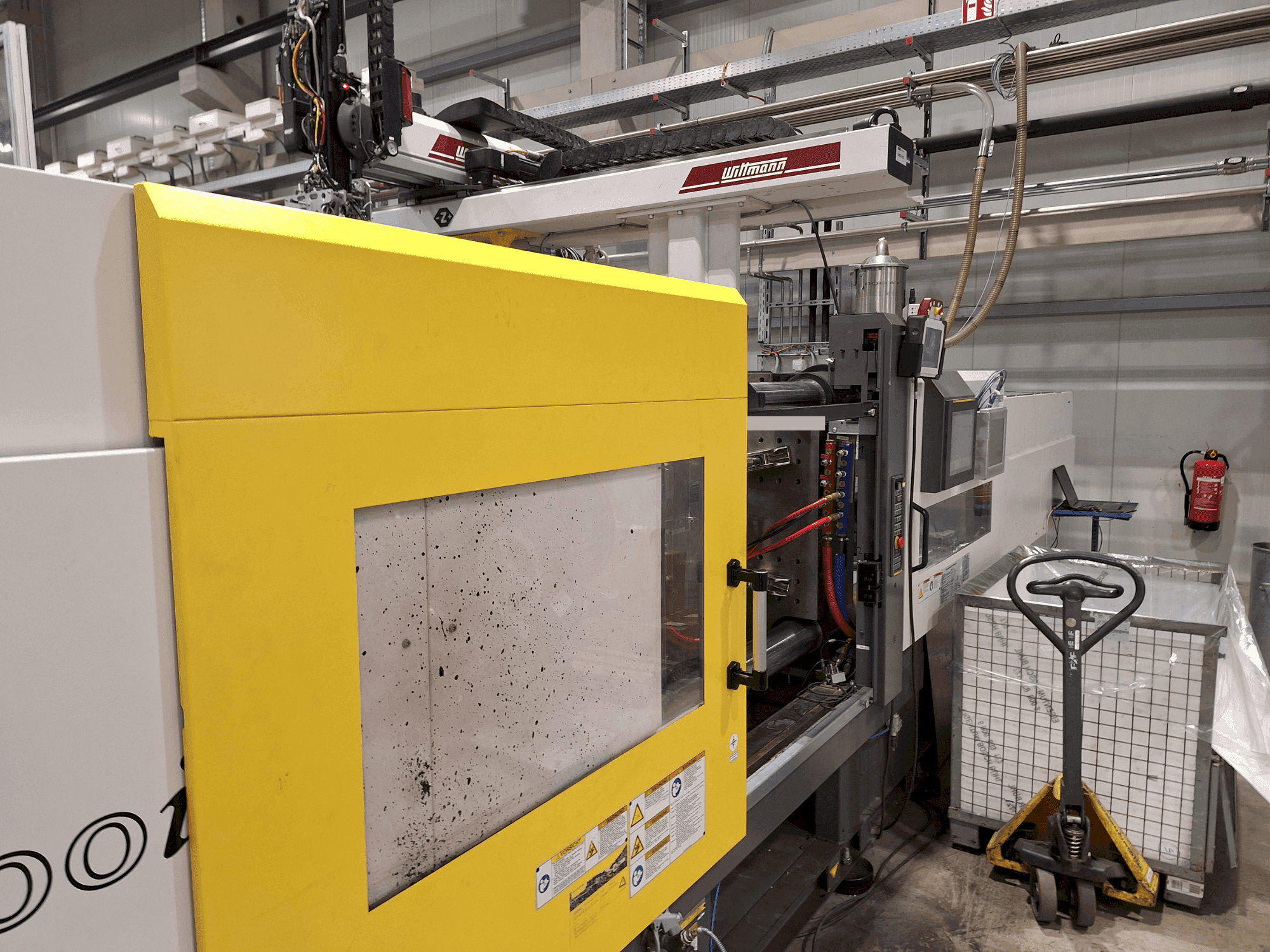 FANUC Roboshot S300iA-maskinen framifrån