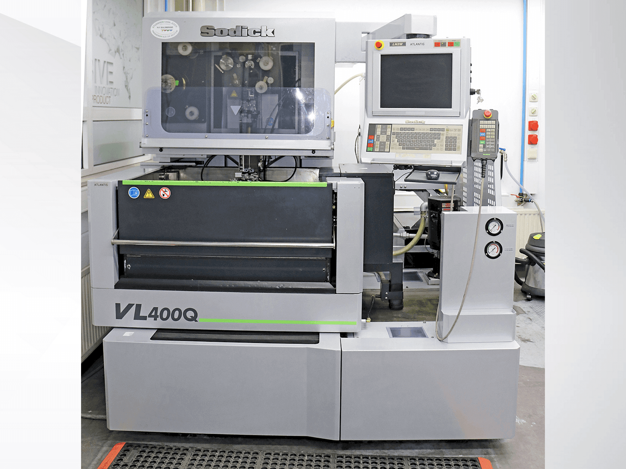 Sodick VL400Q-maskinen framifrån