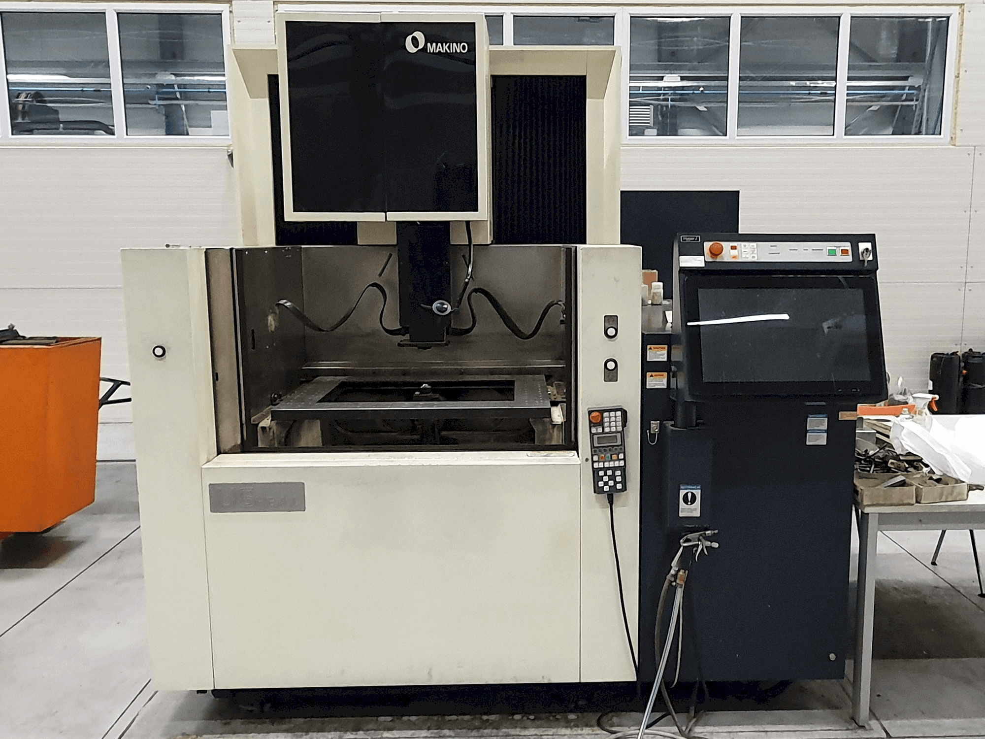 Makino U6 H.E.A.D.-maskinen framifrån