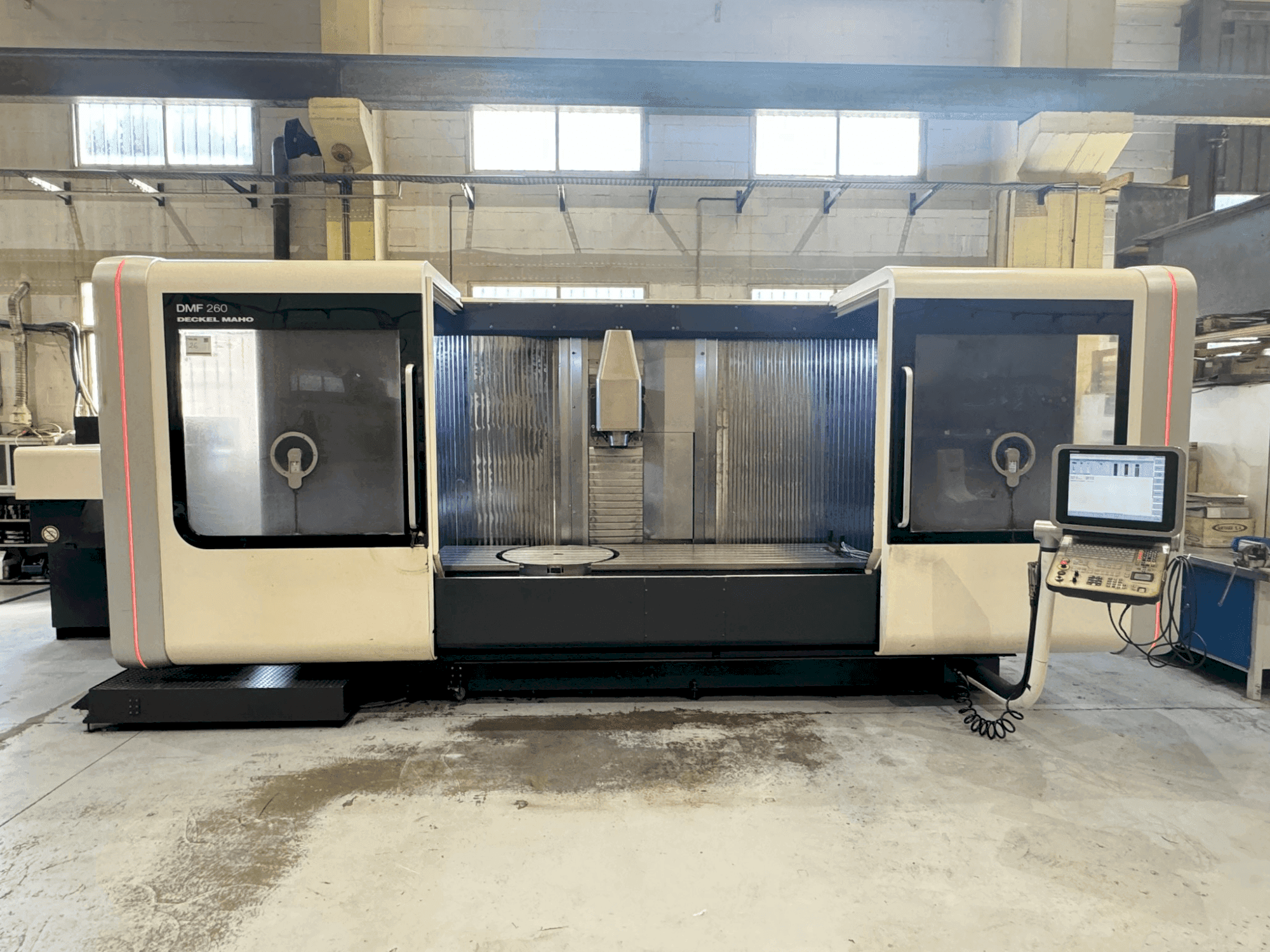 DMG MORI DMF 260/7-maskinen framifrån