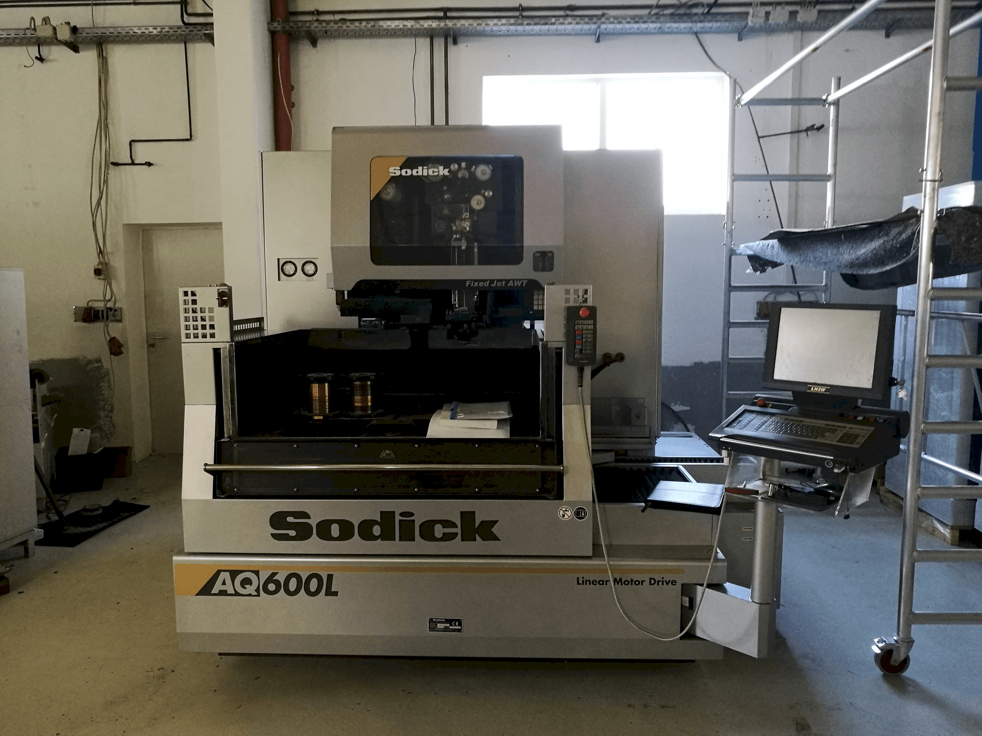 Sodick AQ600L-maskinen framifrån
