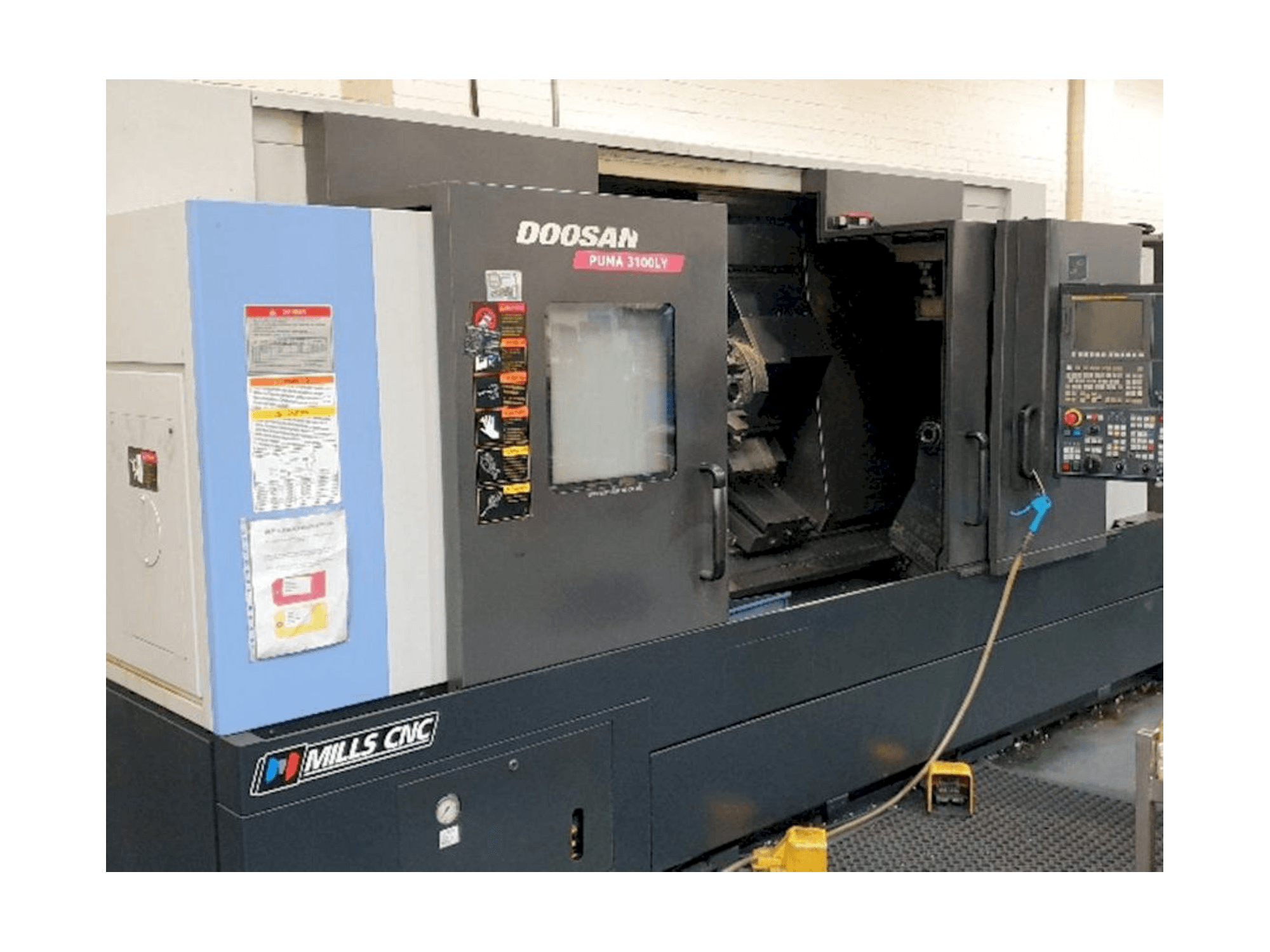Doosan Puma 3100LY-maskinen framifrån