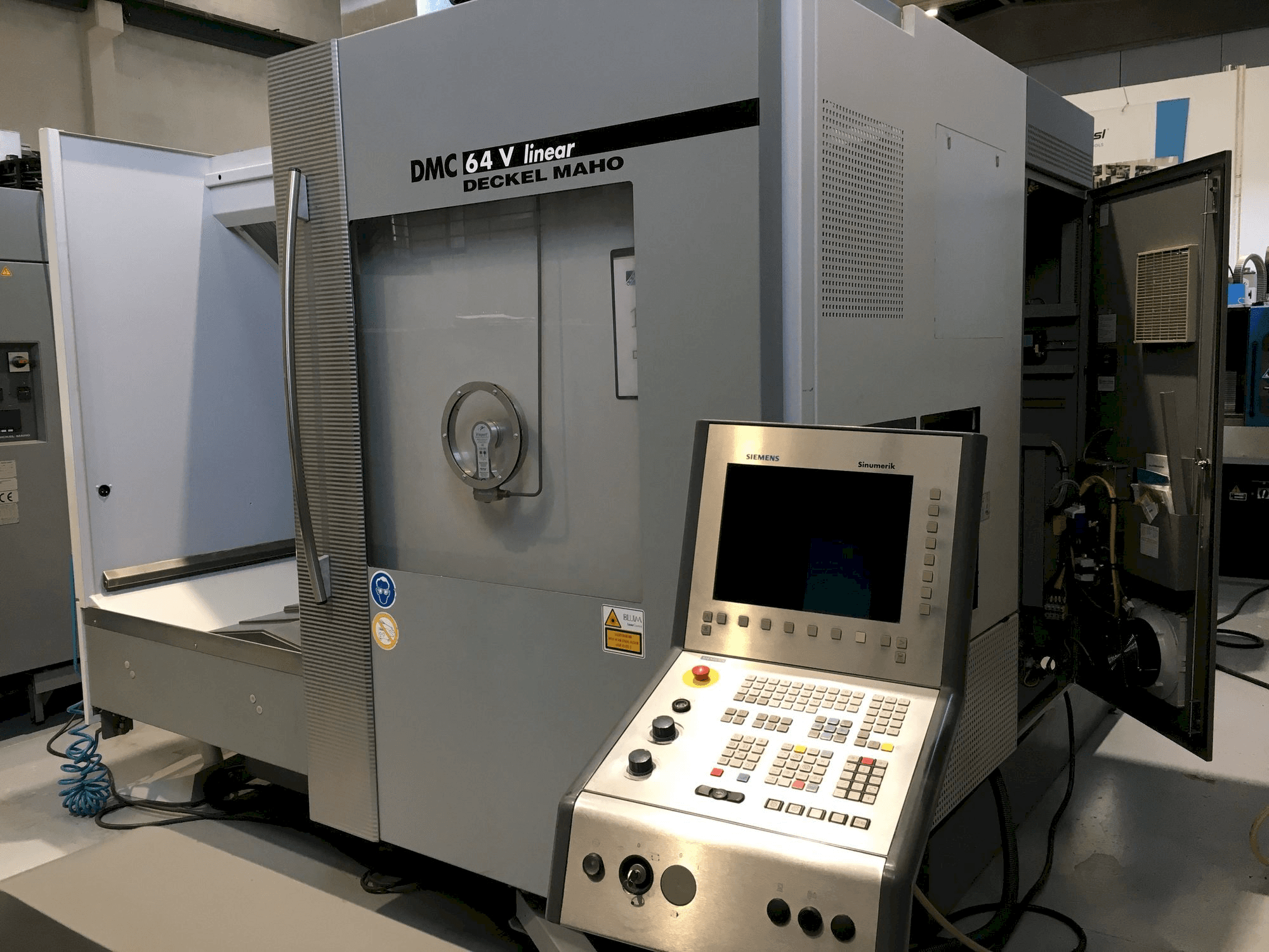 DECKEL MAHO DMC 64V linear-maskinen framifrån