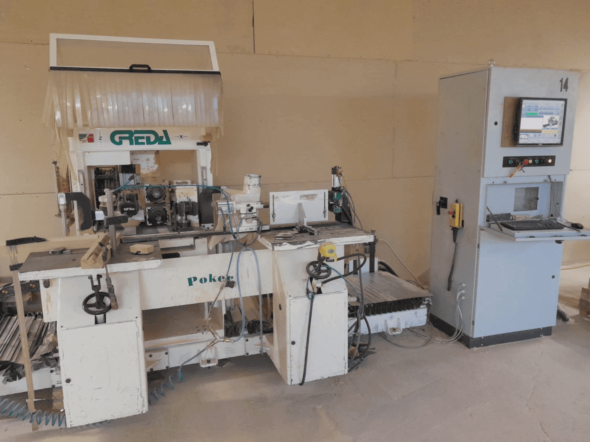 GREDA POKER-maskinen framifrån