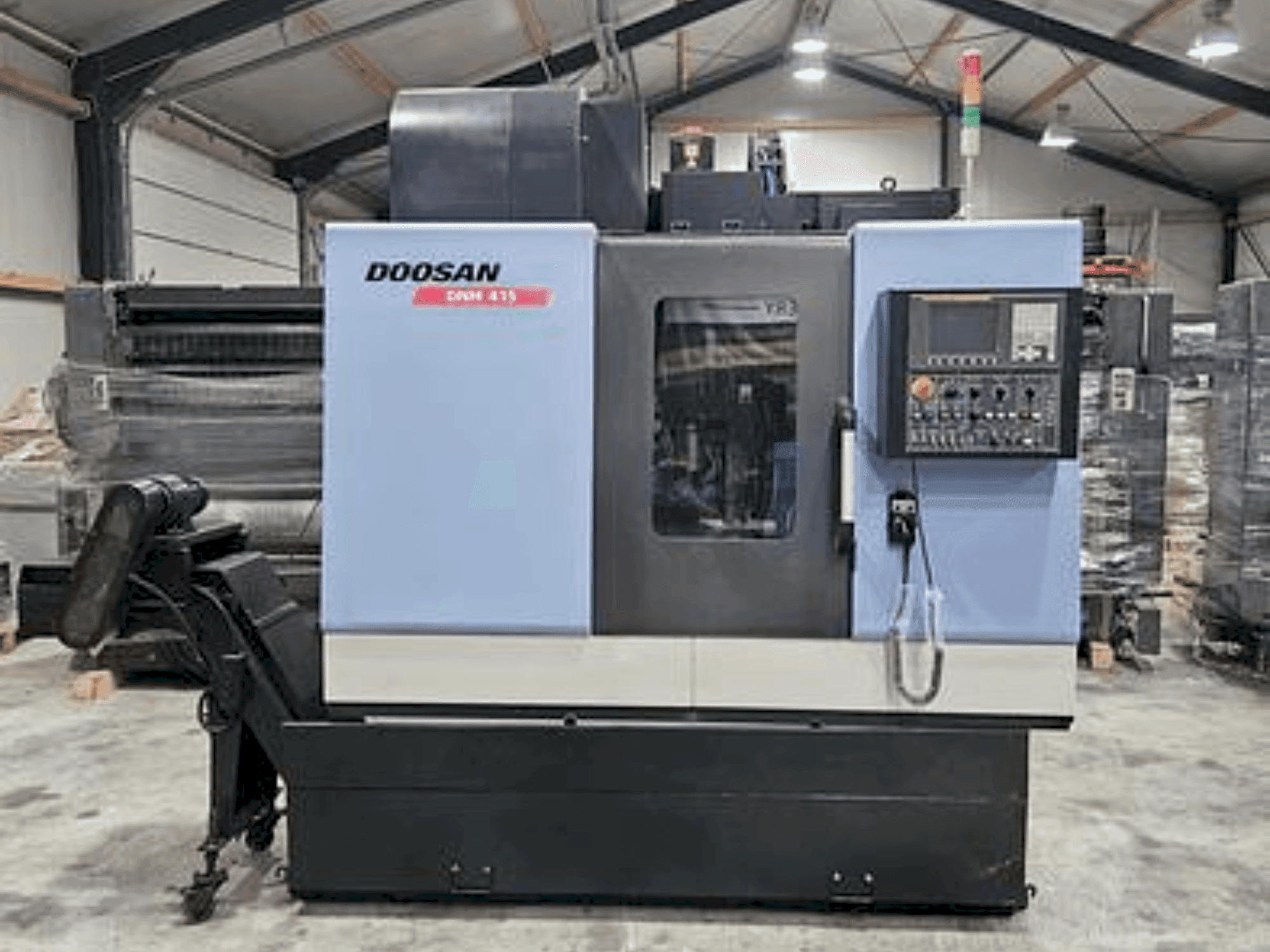DOOSAN DNM 415 (2015)-maskinen framifrån