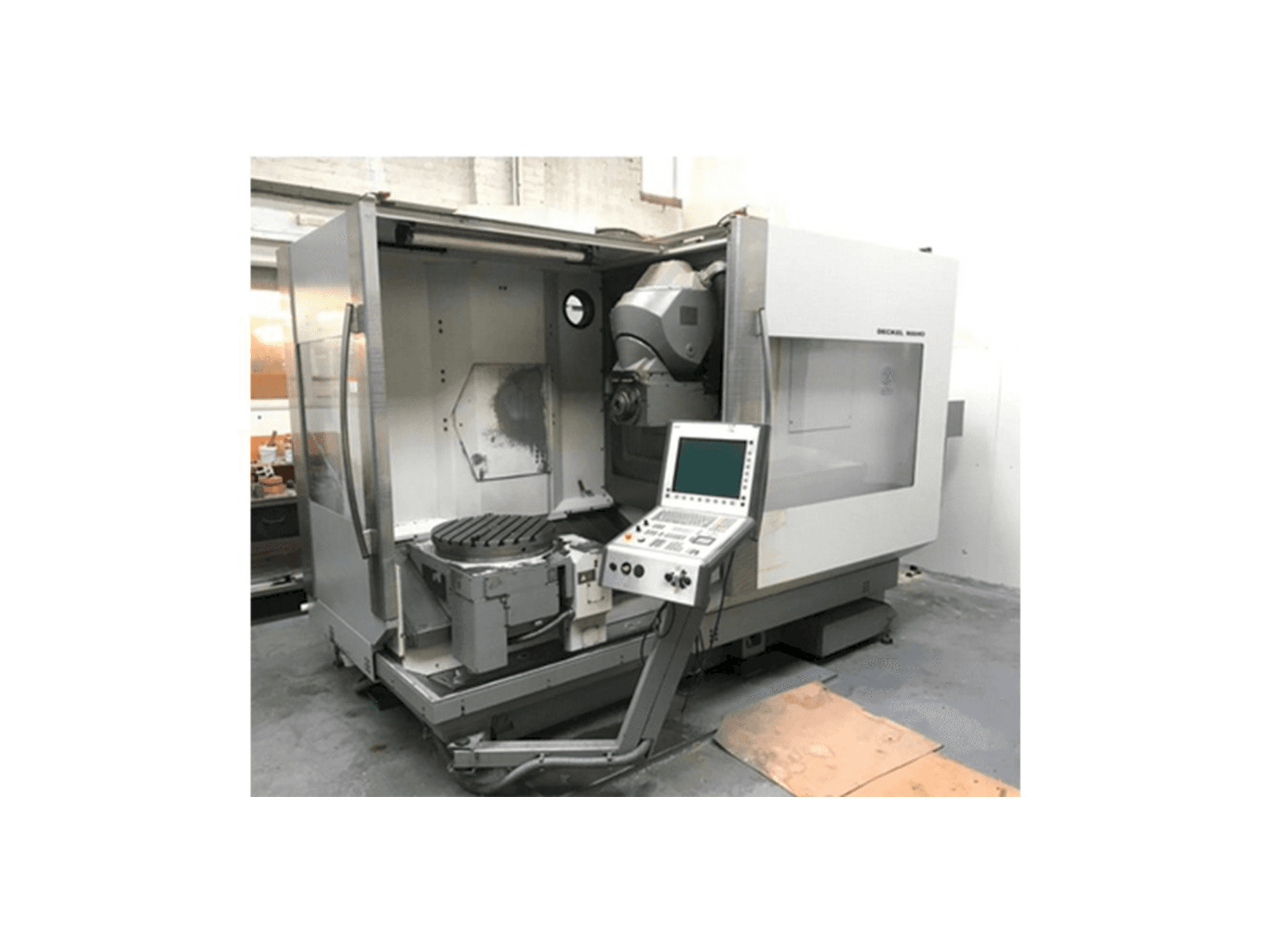 DECKEL MAHO DMU 60P Hi-Dyn-maskinen framifrån