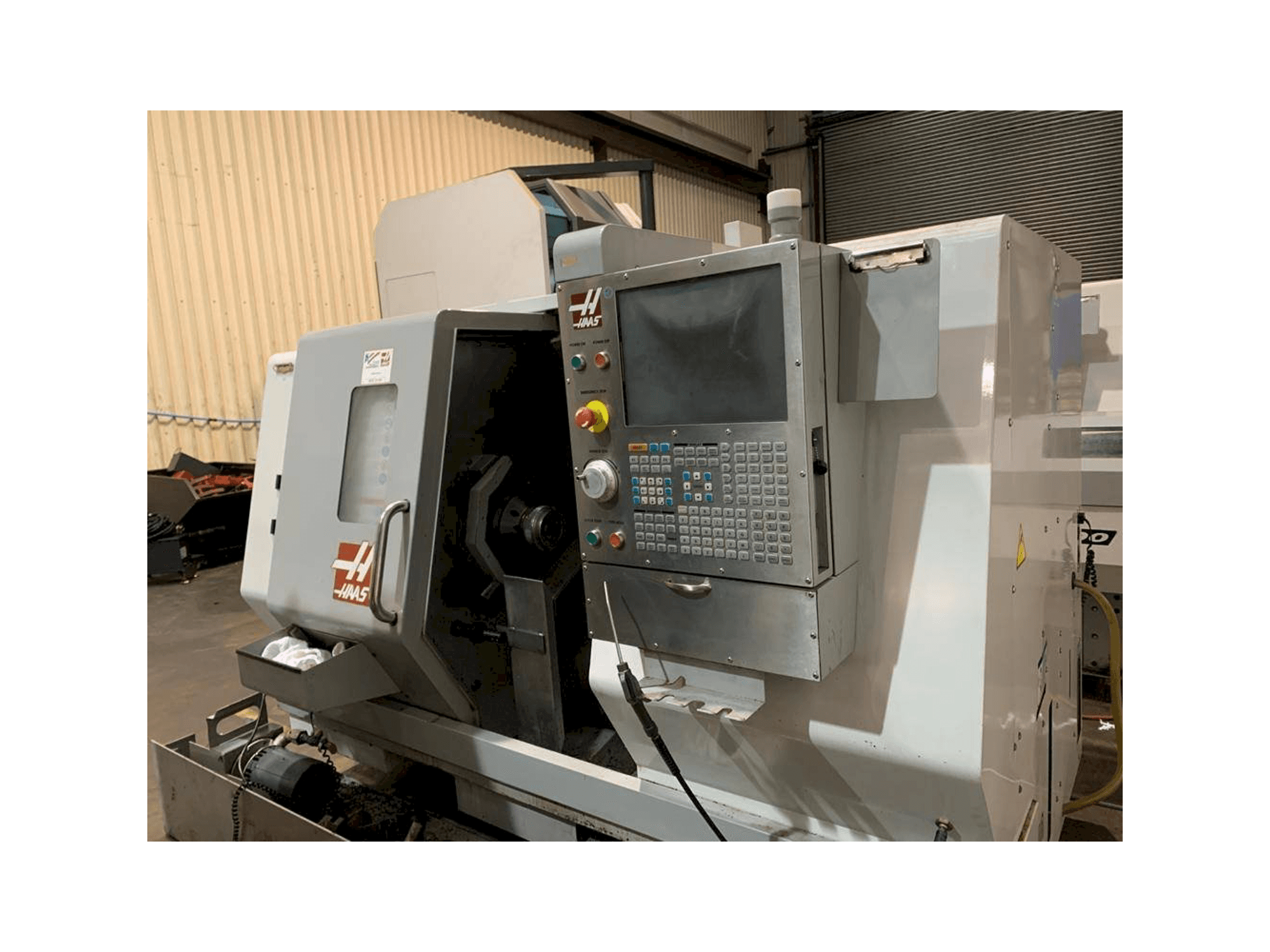 HAAS SL-20-maskinen framifrån