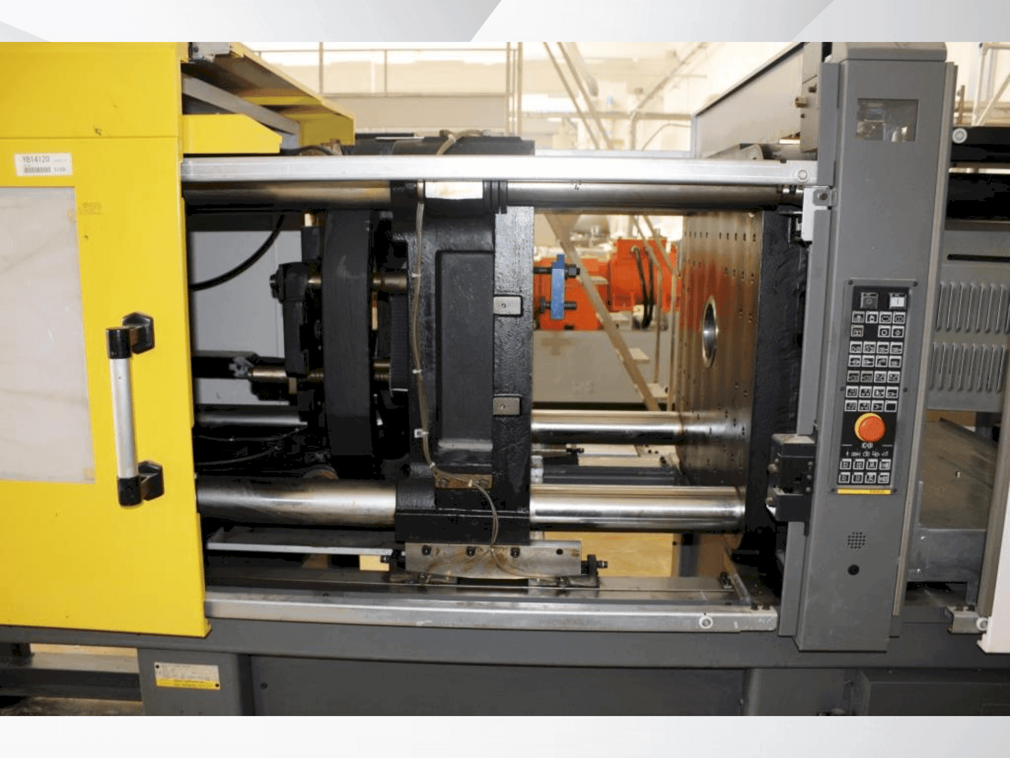 FANUC ROBOSHOT S-2000 i 150B-maskinen framifrån