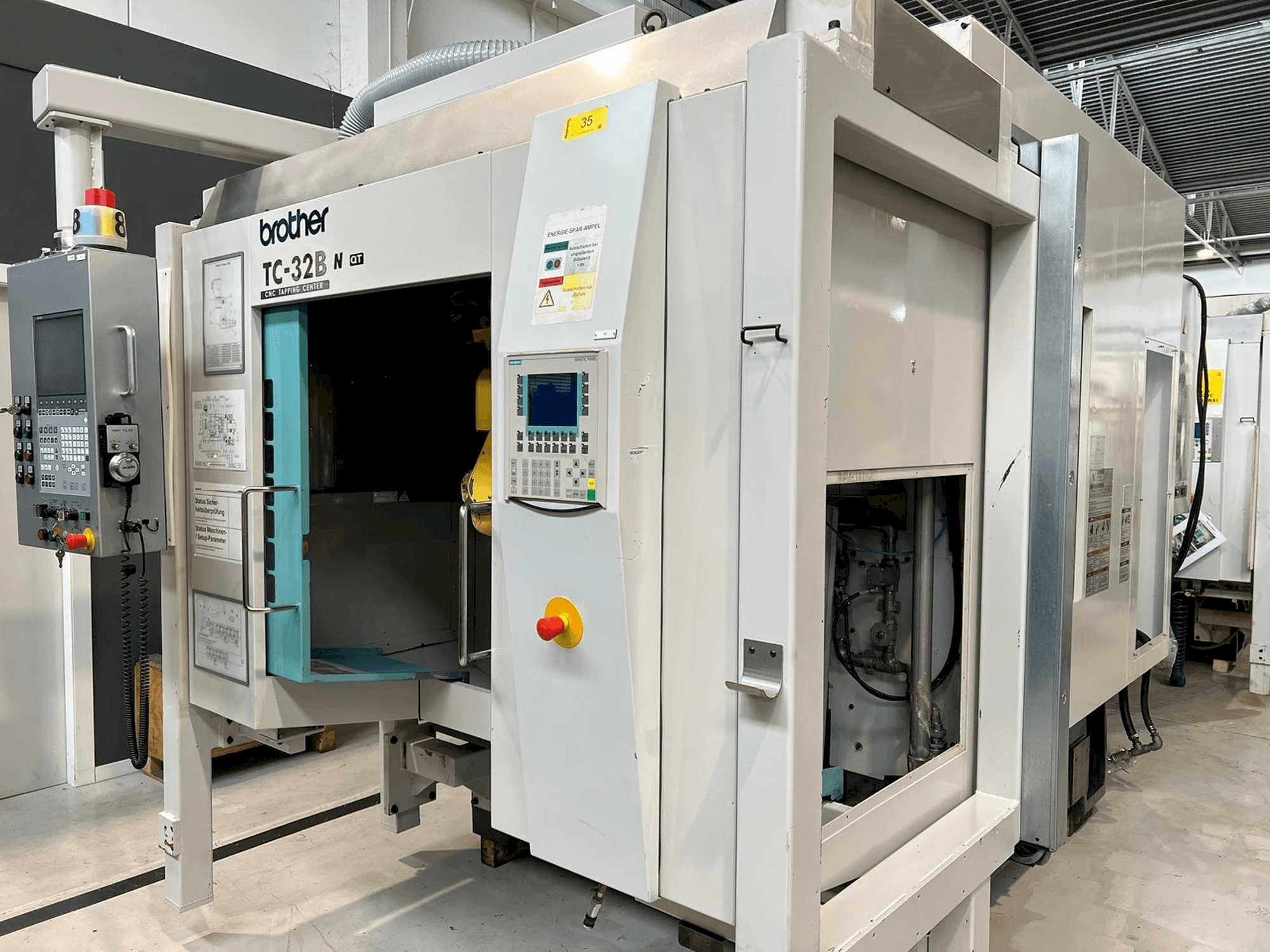 Brother TC-32BN QT-maskinen framifrån