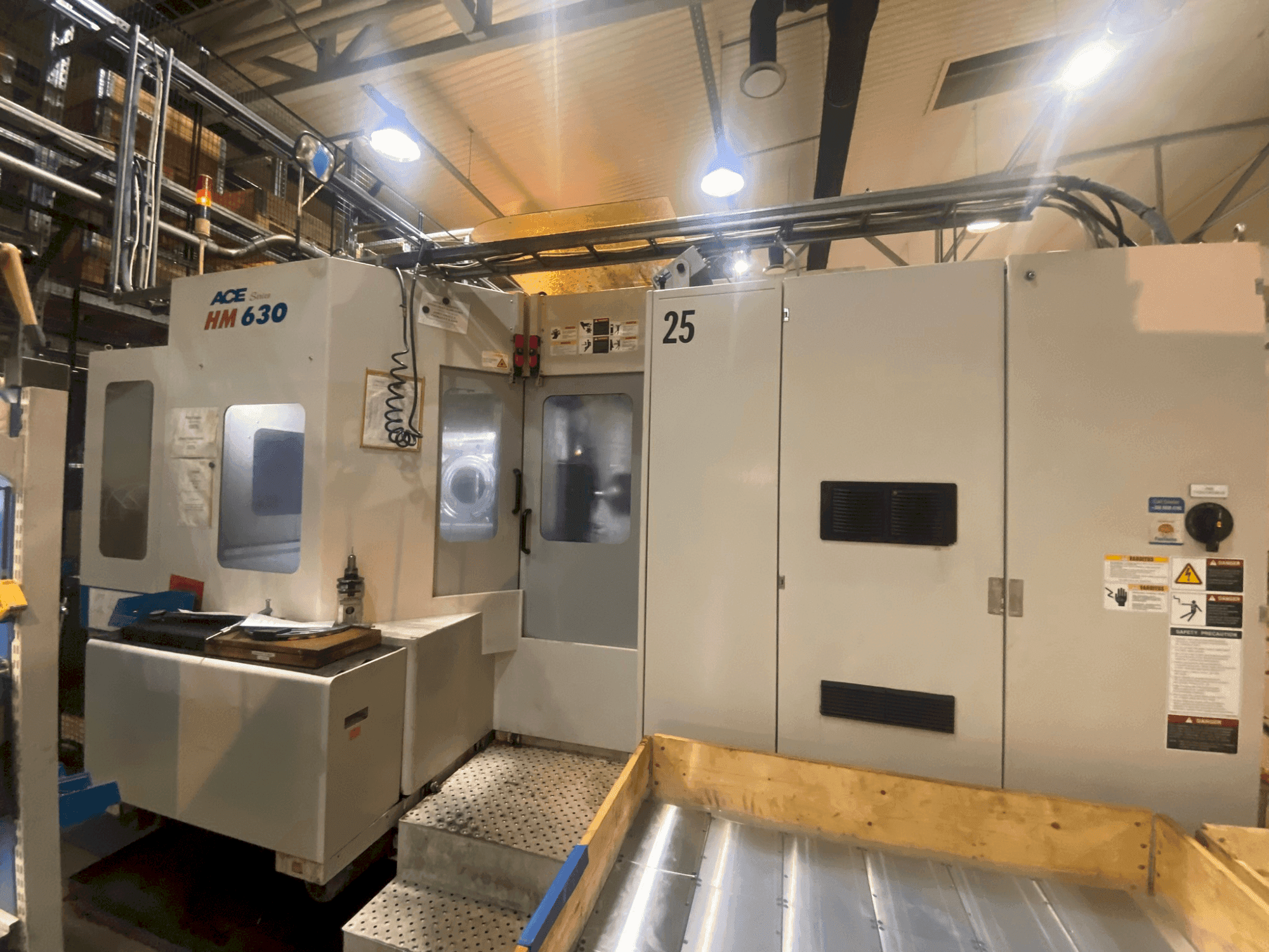 DOOSAN ACE-HM 630-maskinen framifrån