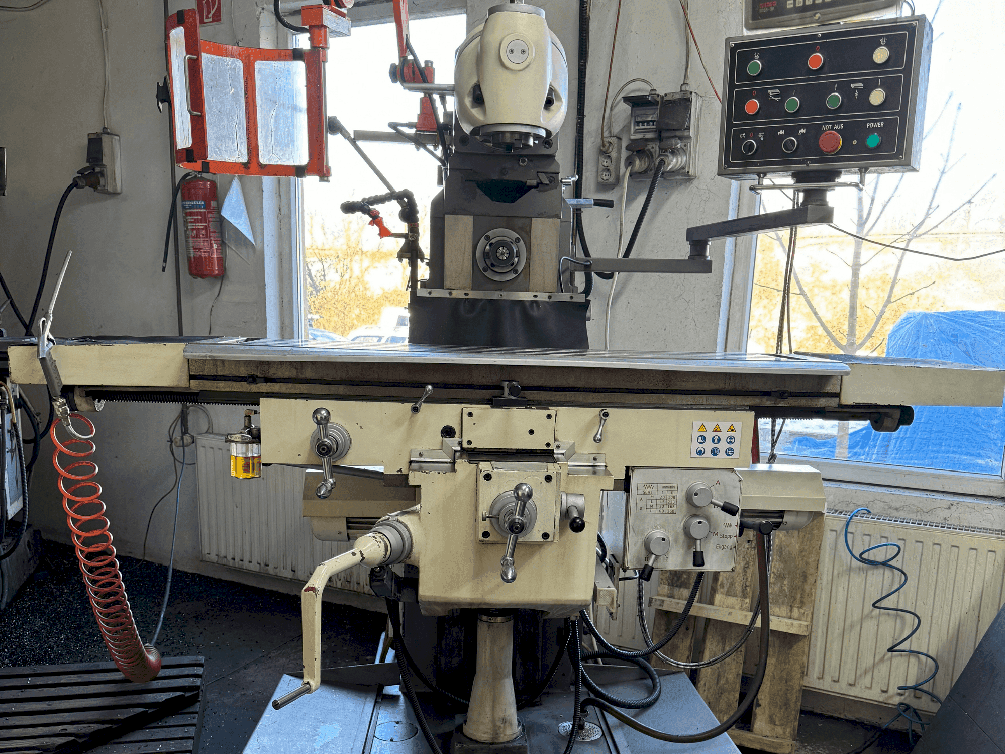 ELMAG UFM 125GT-maskinen framifrån