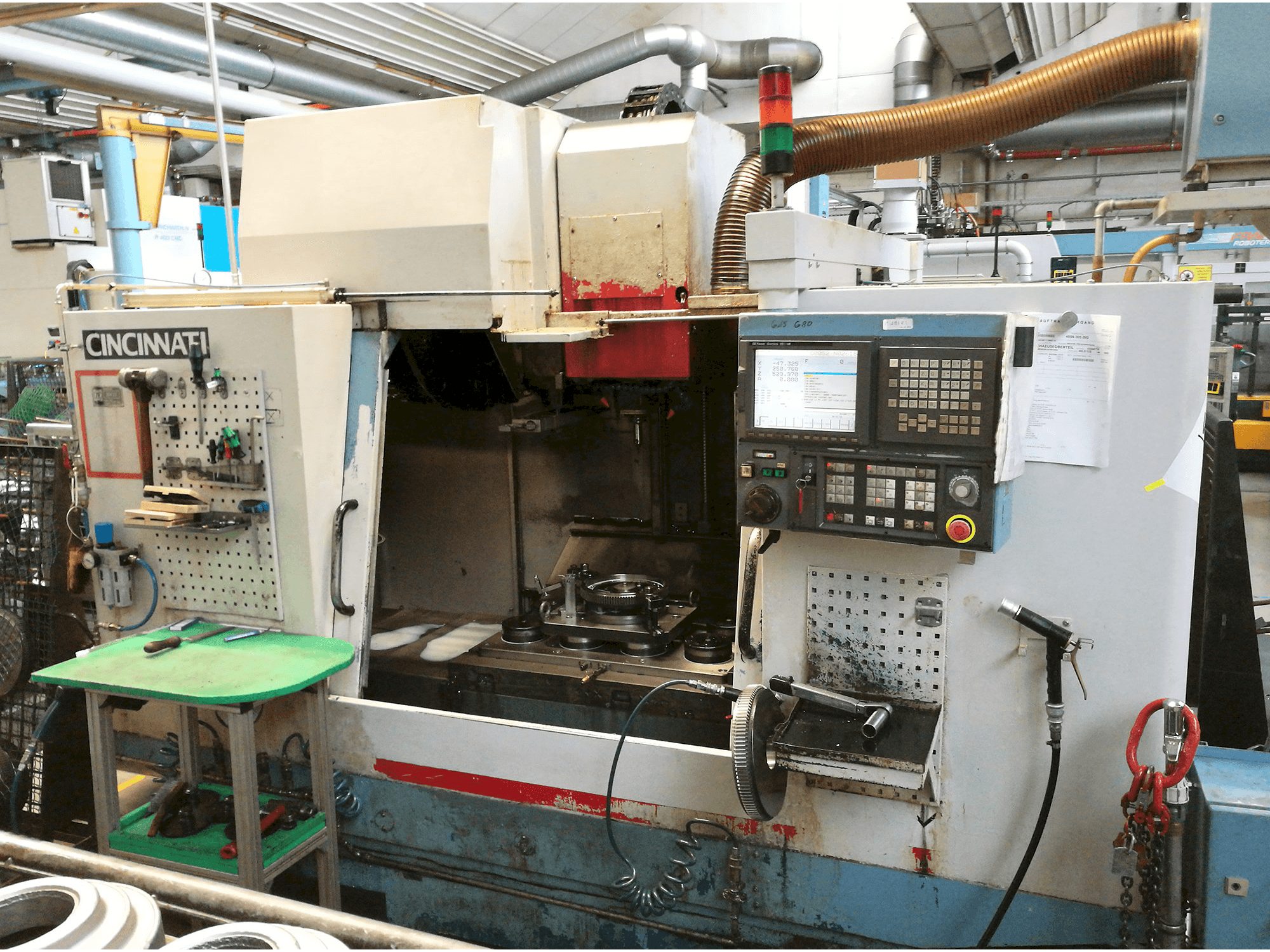 Cincinnati-maskinen framifrånSabre 1000