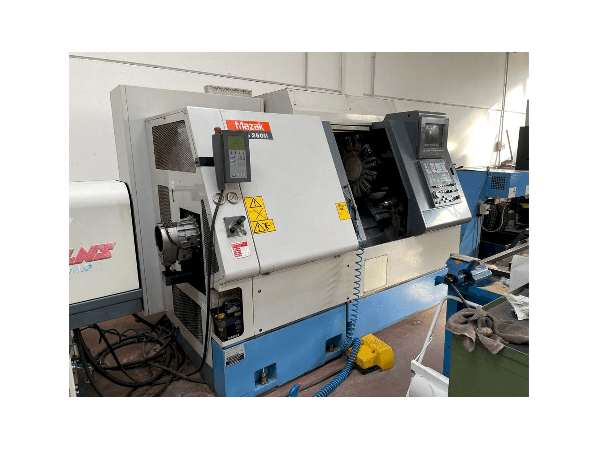 Mazak SQT 250M-maskinen framifrån