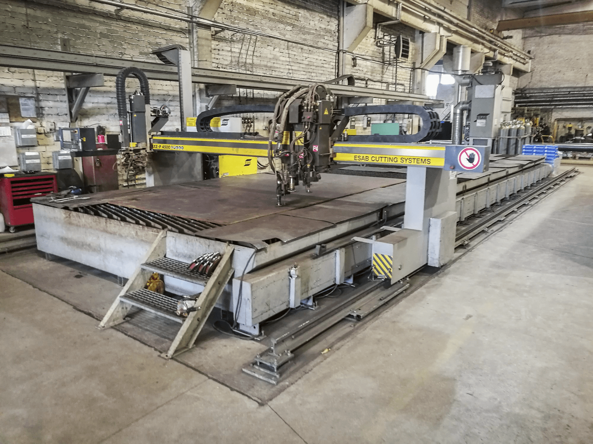 ESAB-maskinen sedd från högerSXE-P2 4500