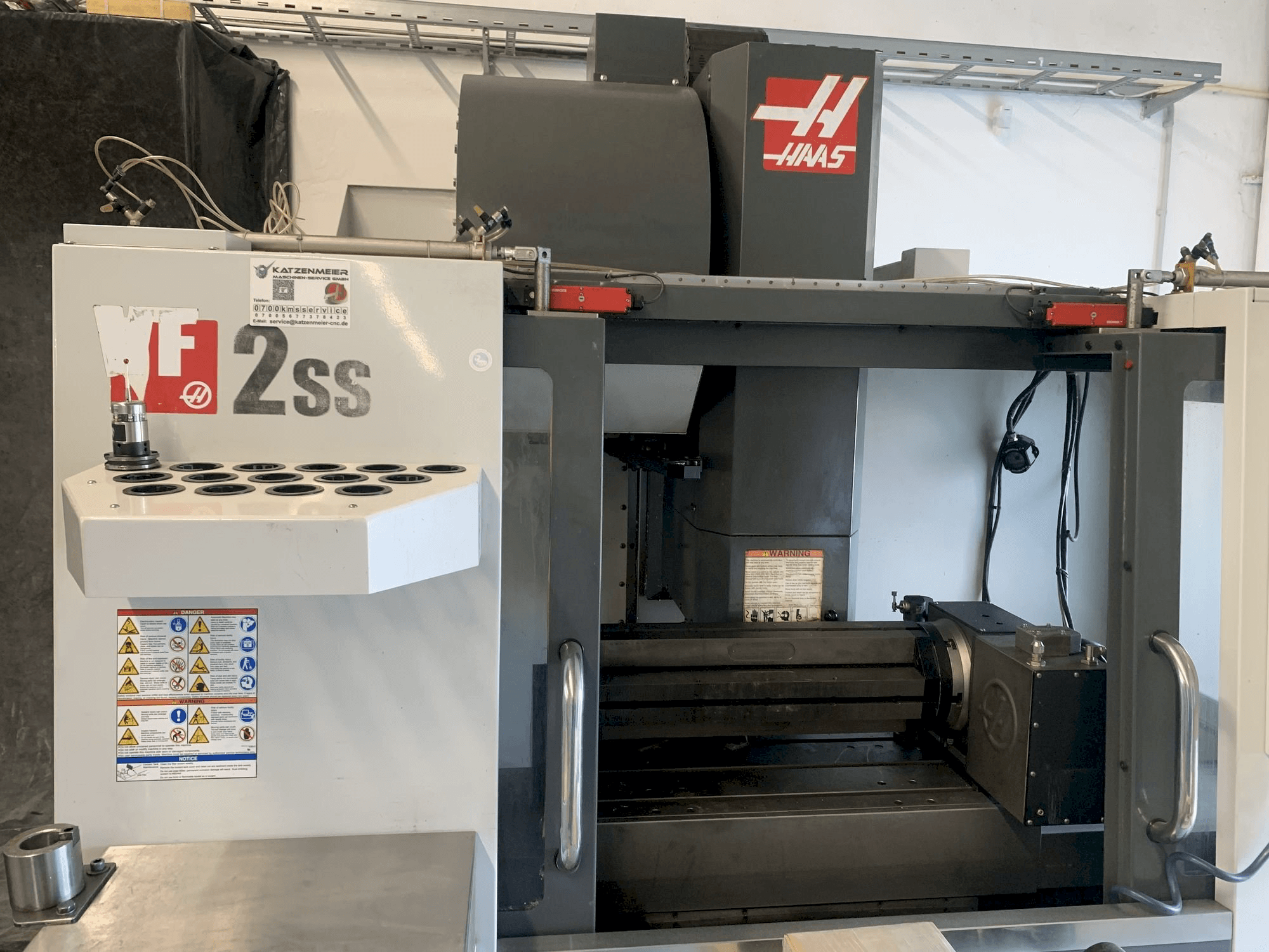 HAAS VF-2SS-maskinen framifrån