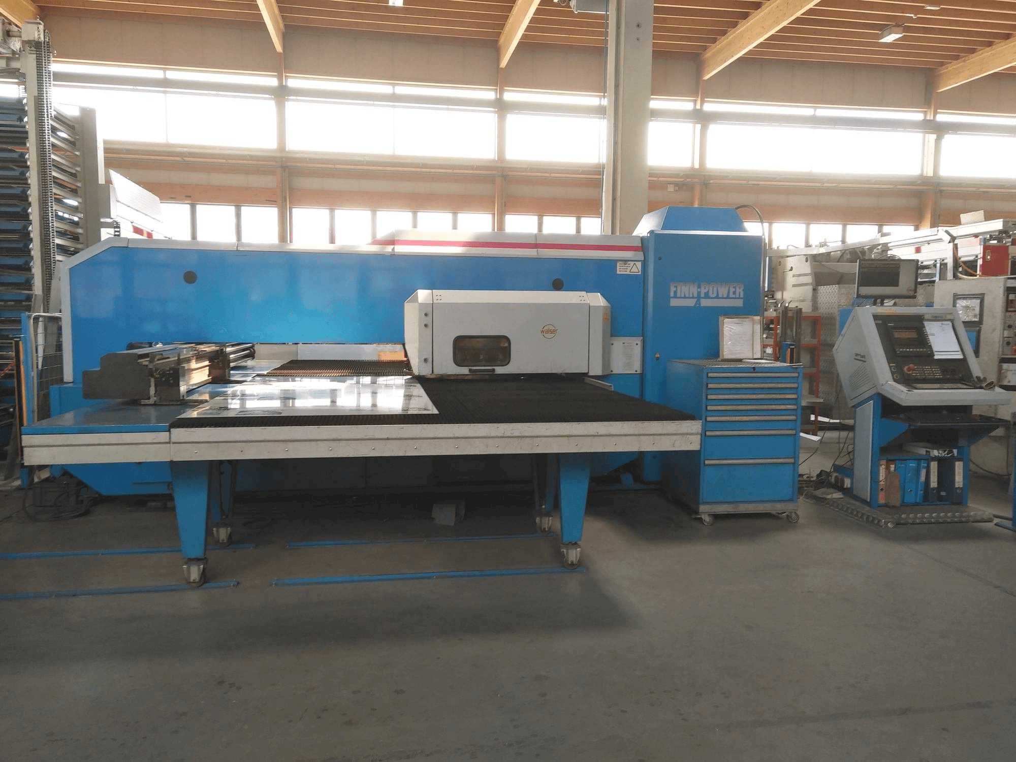 Finn-Power A5-20SB-maskinen framifrån