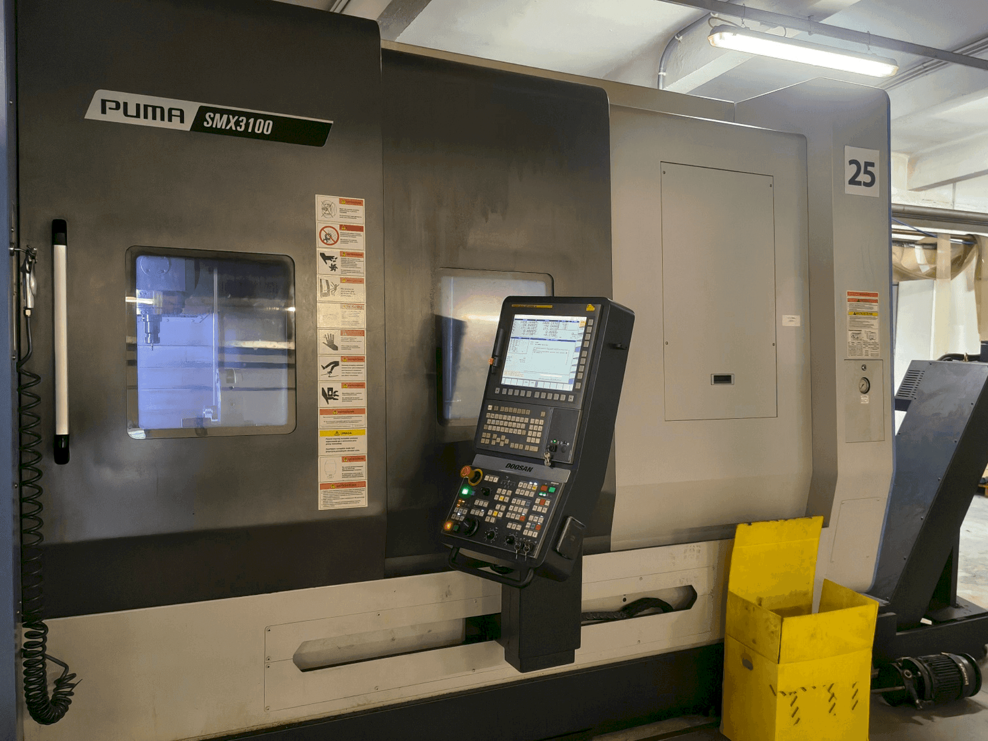 DOOSAN SMX 3100-maskinen framifrån