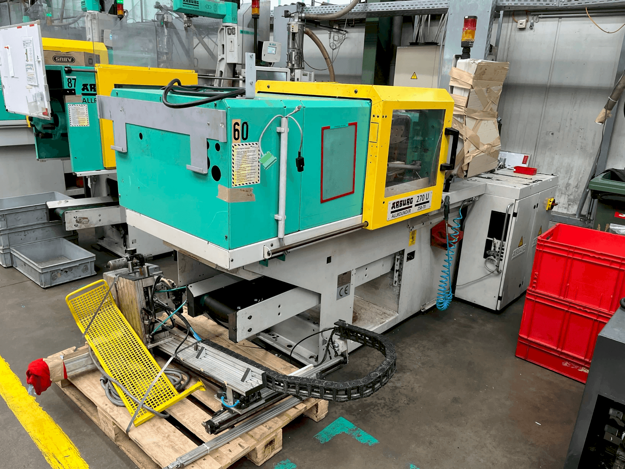 Arburg Allrounder 270-25U-maskinen framifrån