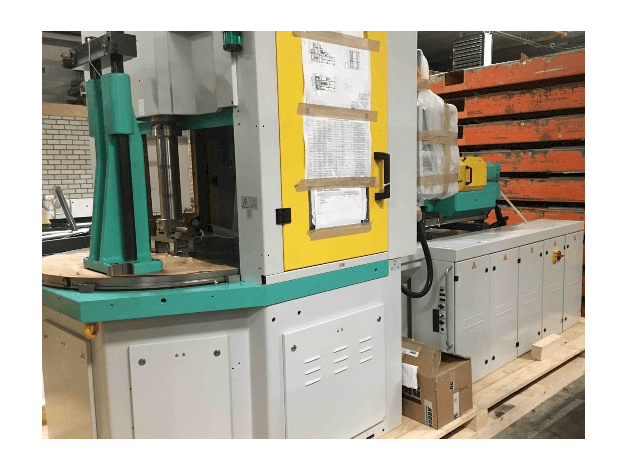 Arburg ALLROUNDER 1200 t 1000 - 400-maskinen framifrån