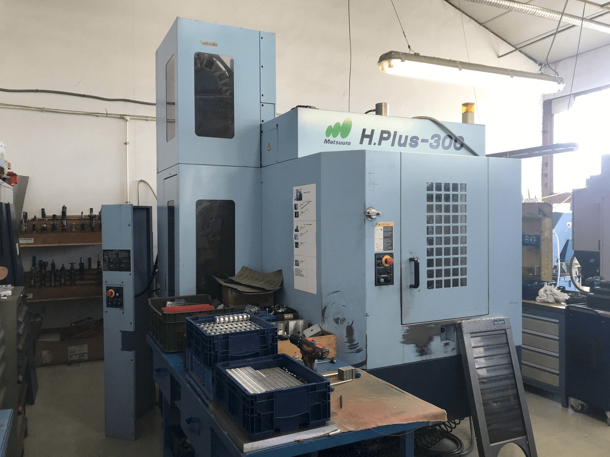 Matsuura H.PLUS-300-maskinen framifrån