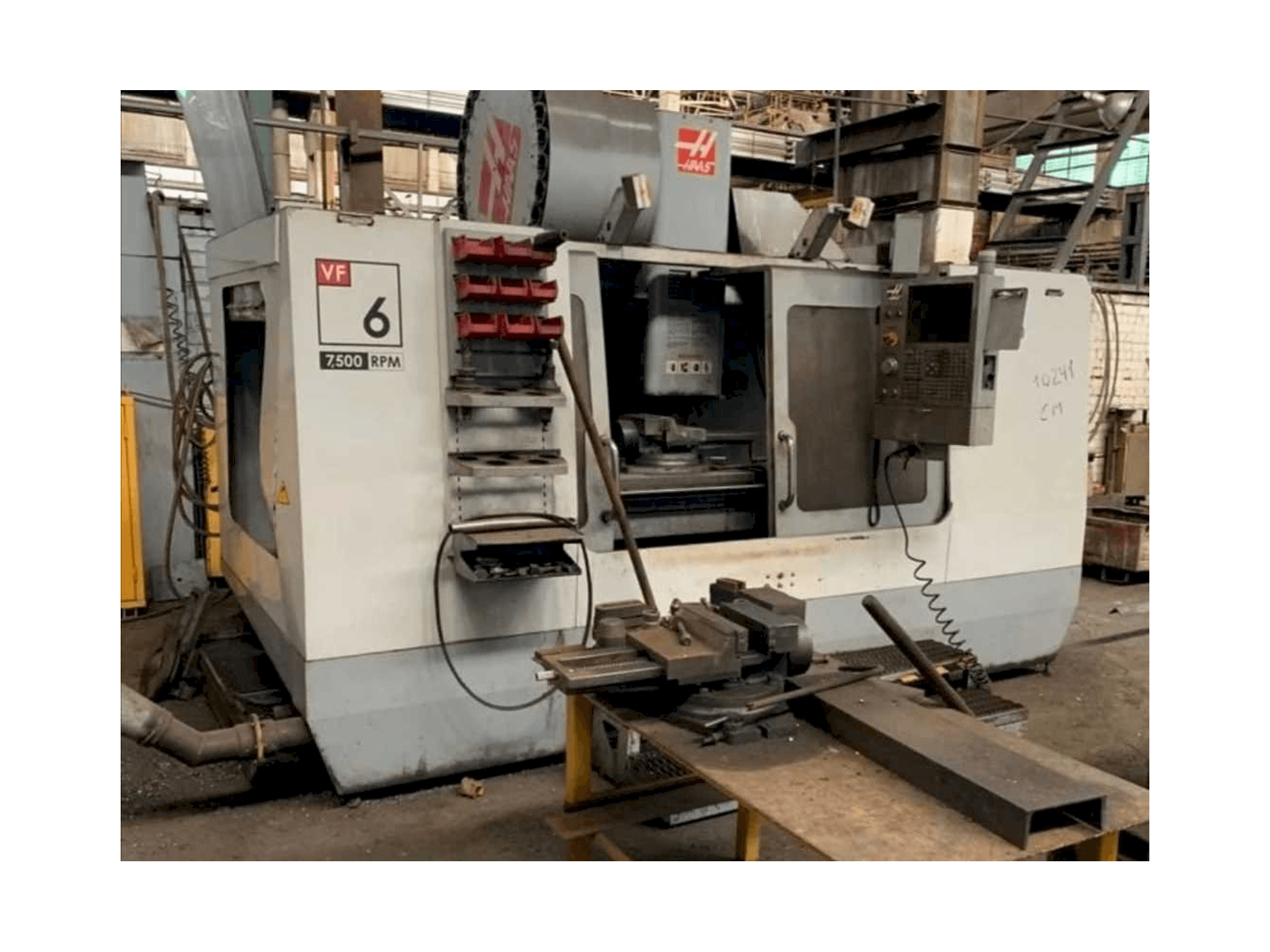HAAS VF-6/50-maskinen framifrån