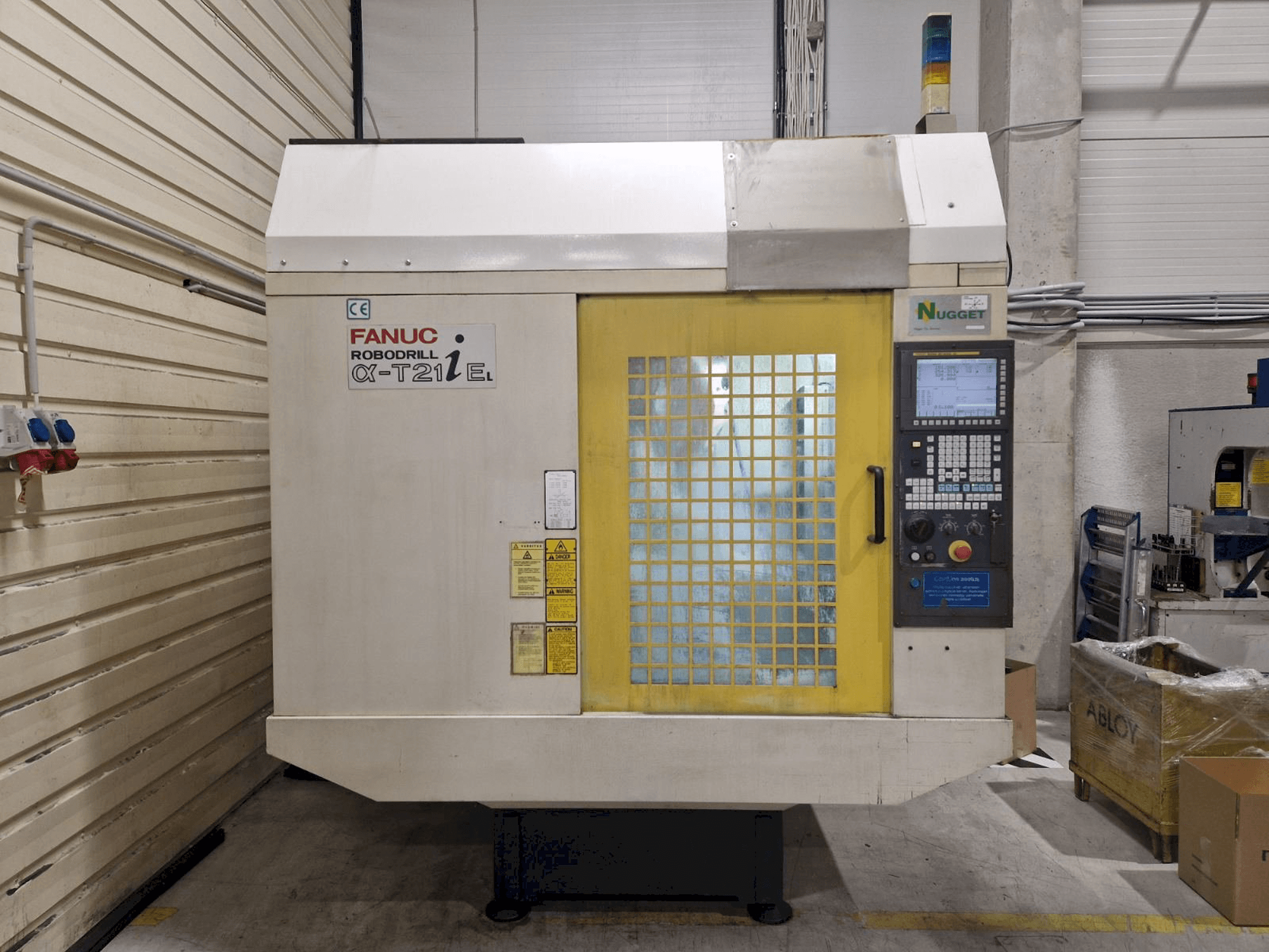 FANUC Robodrill a-T21iEL-maskinen framifrån