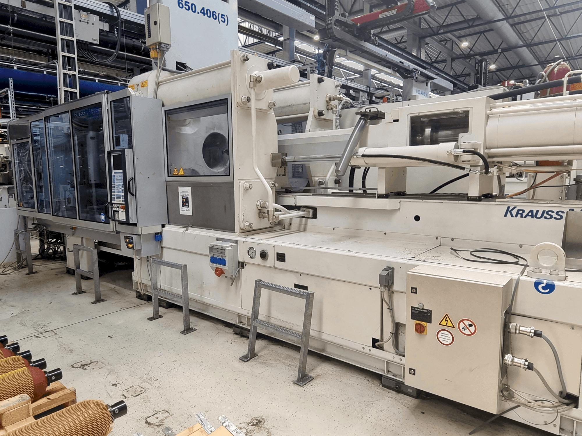 Krauss Maffei 650-2700 C2-maskinen framifrån